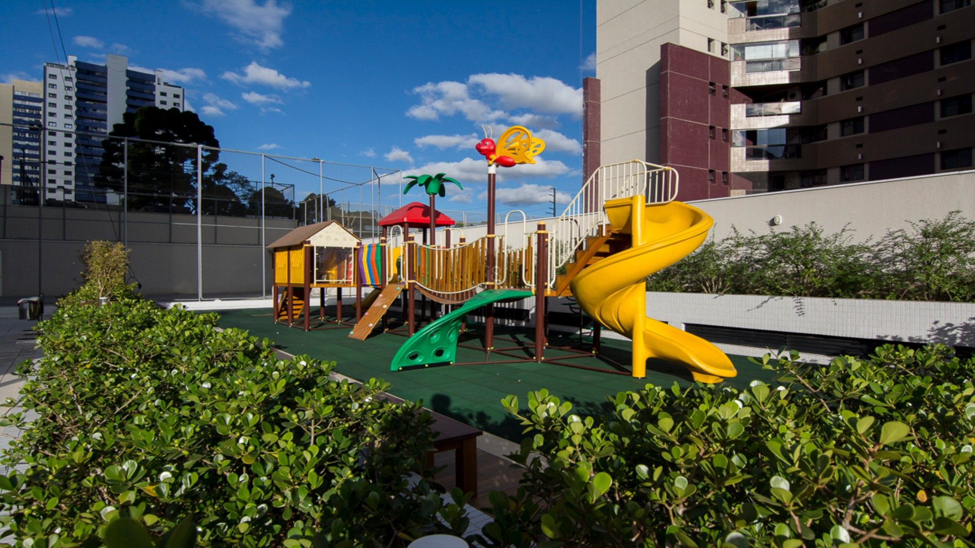 VISTA INCRÍVEL PARA PARQUE BARIGUI.