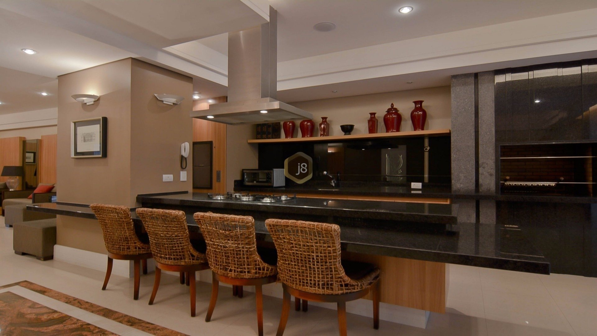 APARTAMENTO TRIPLEX MOBILIADO NO BATEL