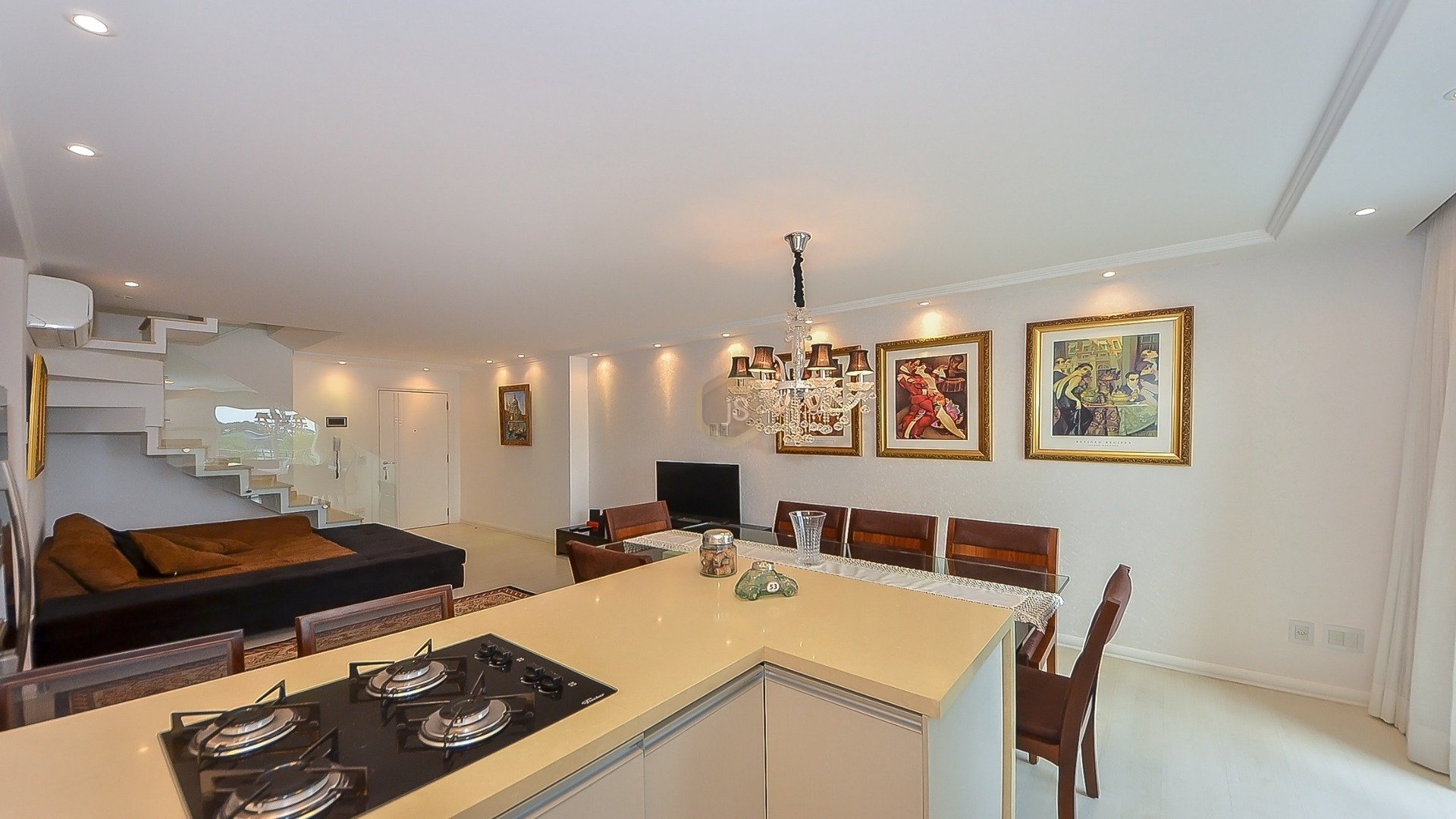 APARTAMENTO TRIPLEX MOBILIADO NO BATEL