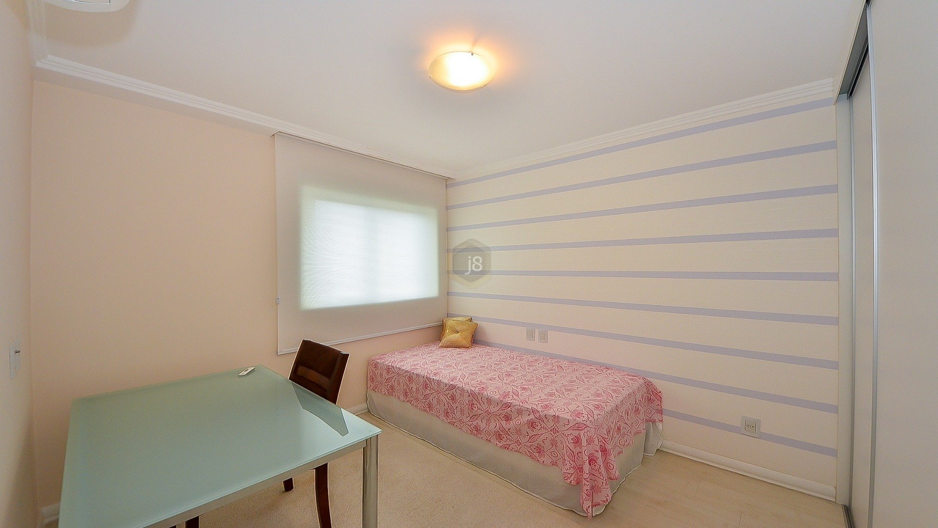 APARTAMENTO TRIPLEX MOBILIADO NO BATEL