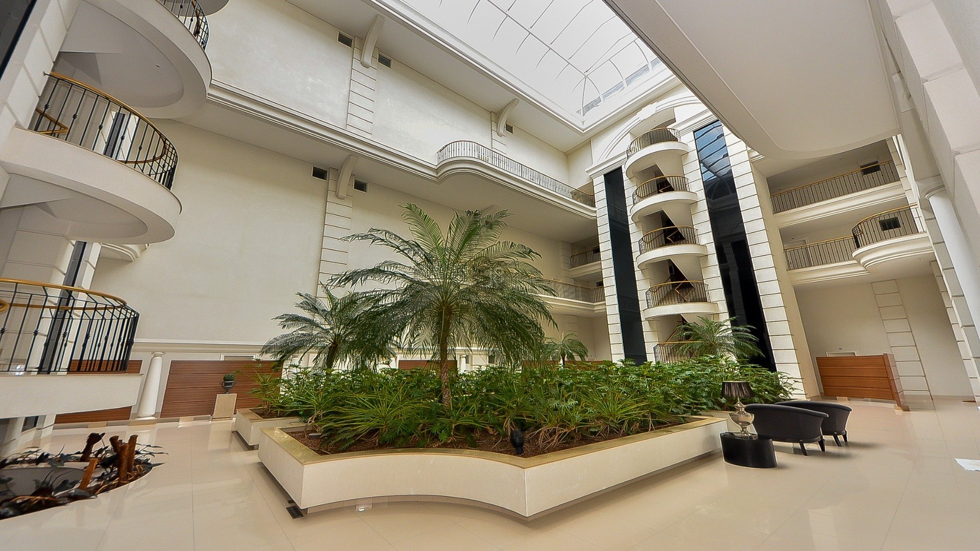 APARTAMENTO TRIPLEX MOBILIADO NO BATEL