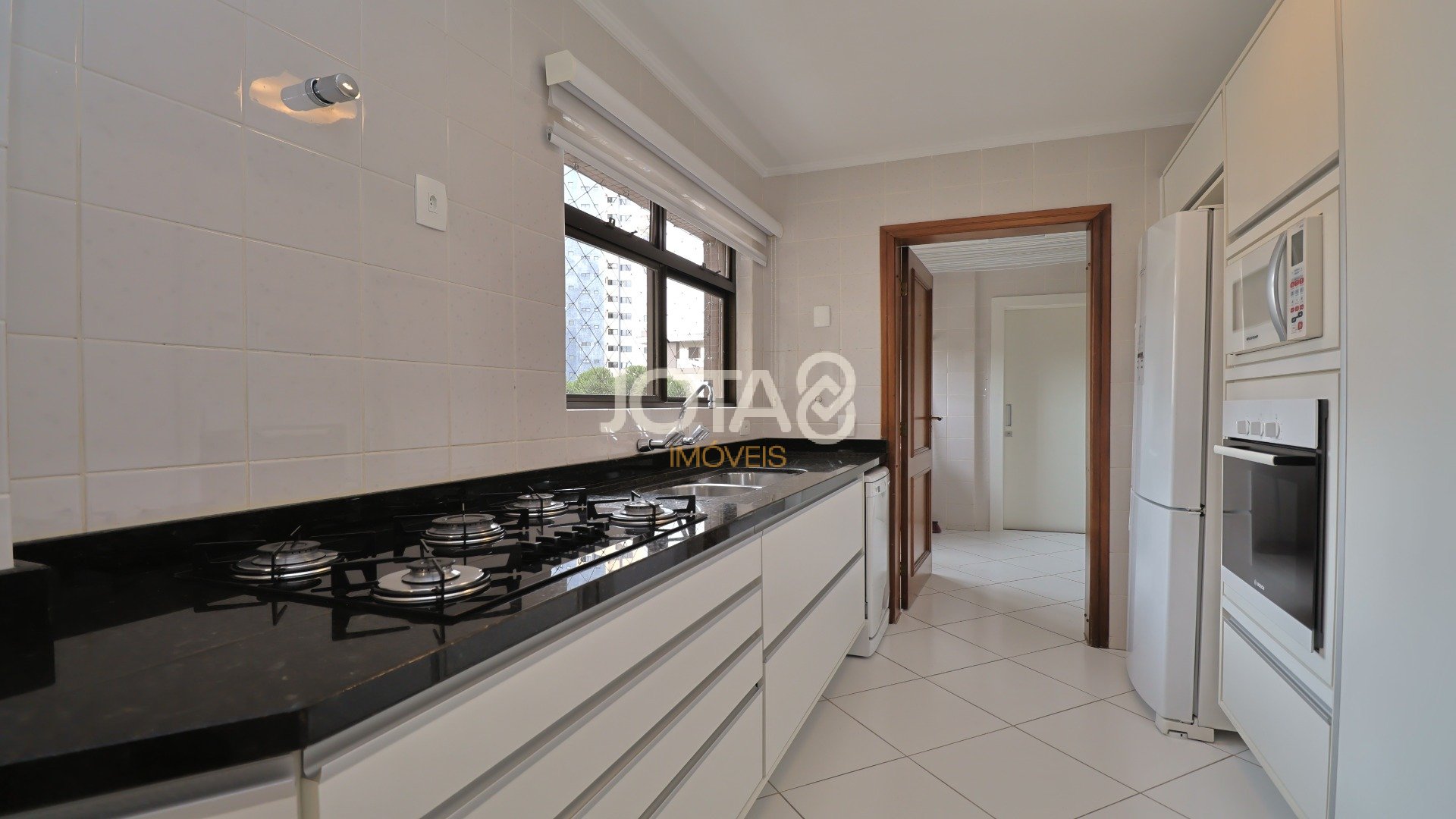 APARTAMENTO SEMI MOBILIADO NO ÁGUA VERDE