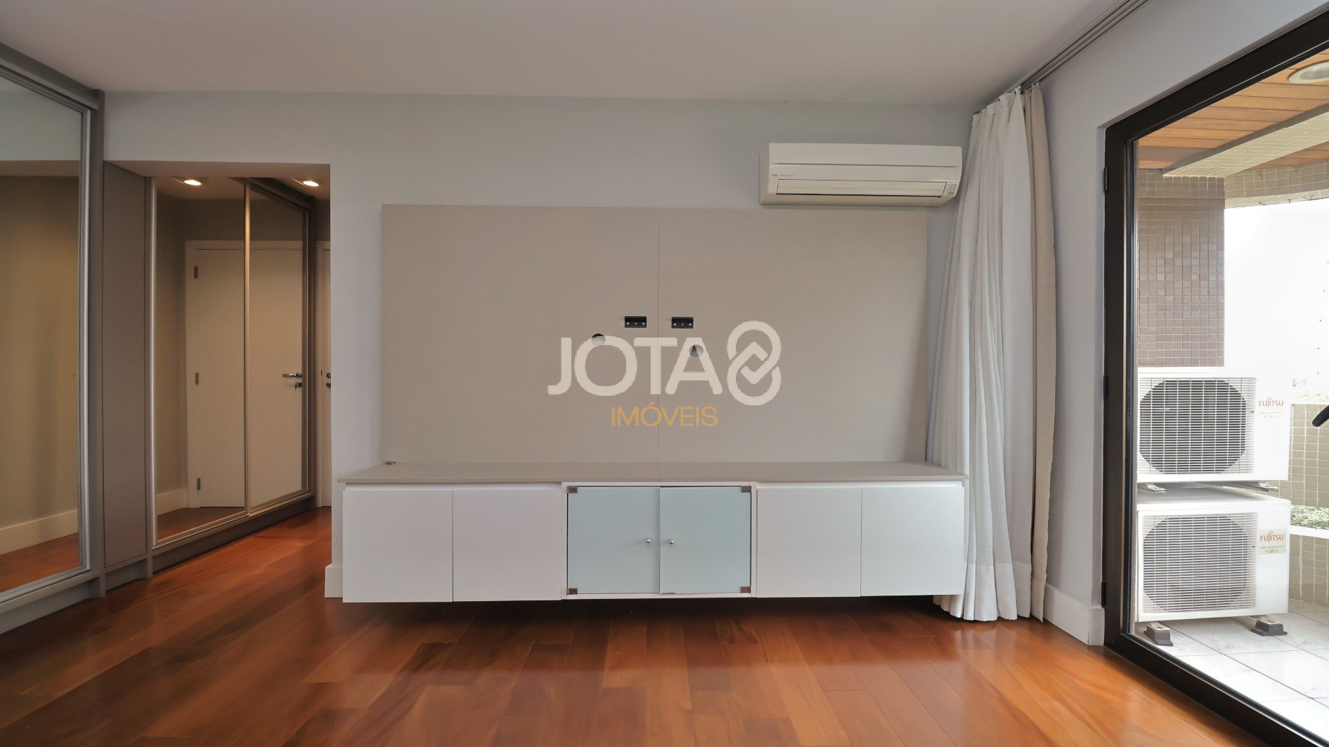 APARTAMENTO SEMI MOBILIADO NO ÁGUA VERDE