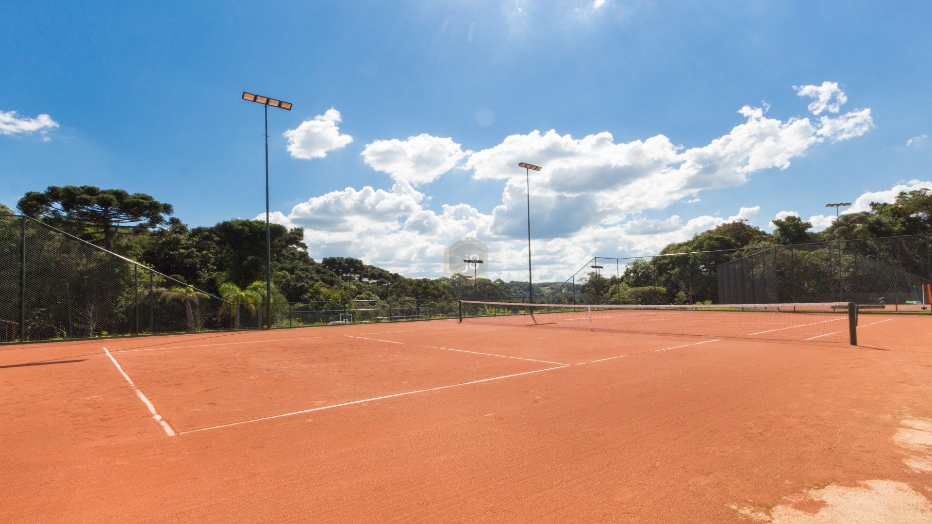 TERRENO EM CONDOMÍNIO PRÓXIMO AO PARQUE BARIGUI