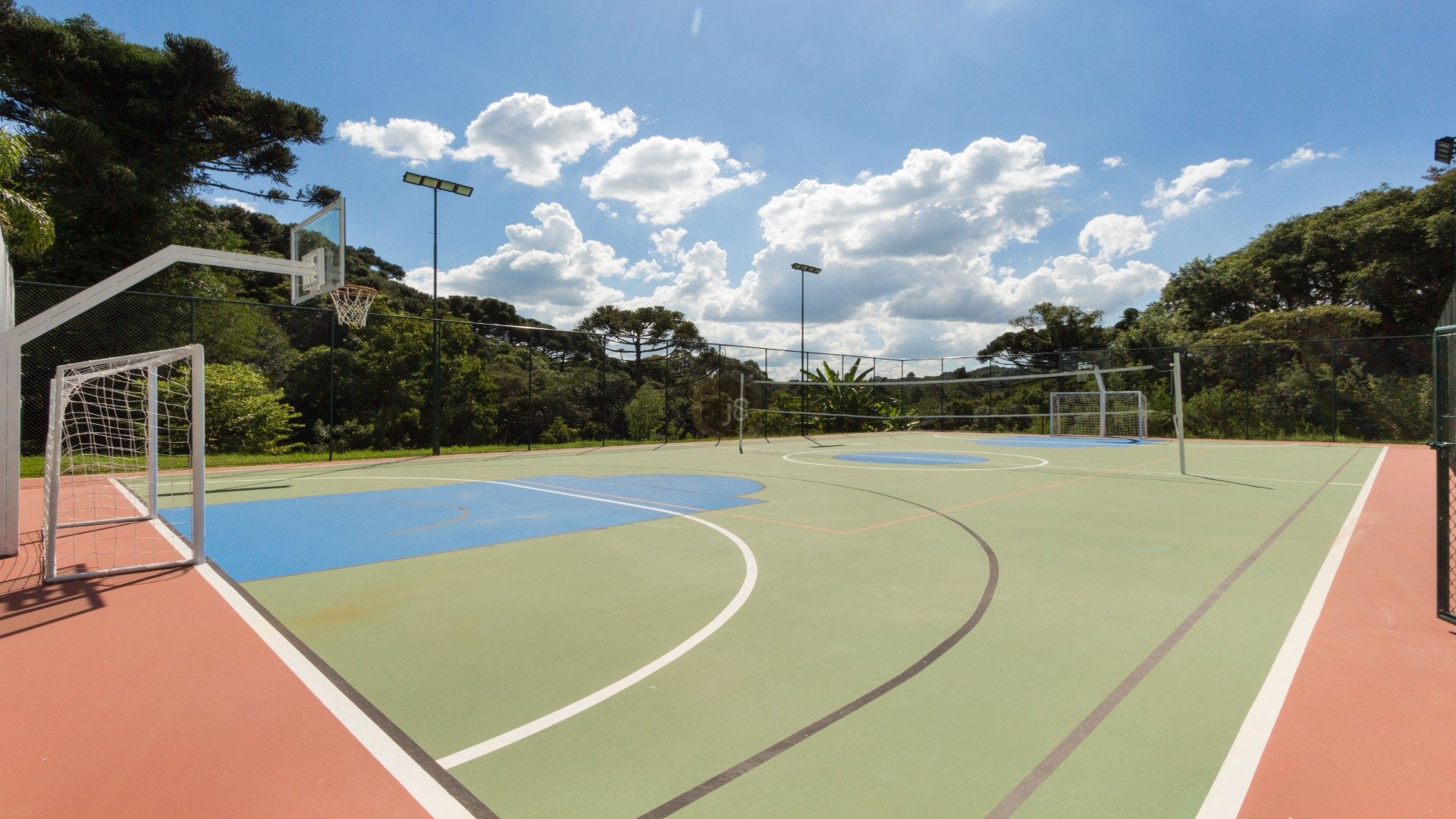 TERRENO EM CONDOMÍNIO PRÓXIMO AO PARQUE BARIGUI