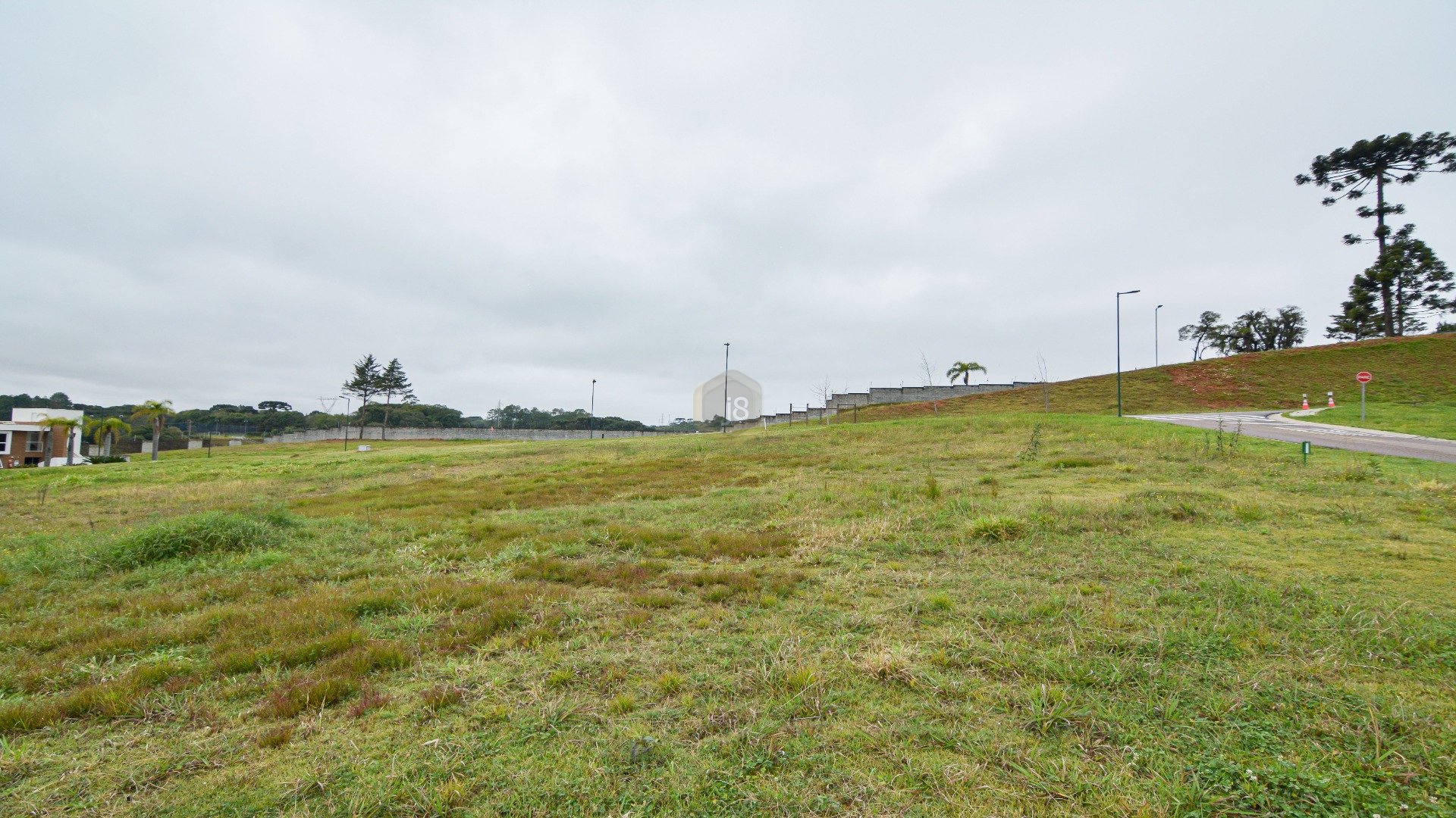 TERRENO EM CONDOMÍNIO PRÓXIMO AO PARQUE BARIGUI
