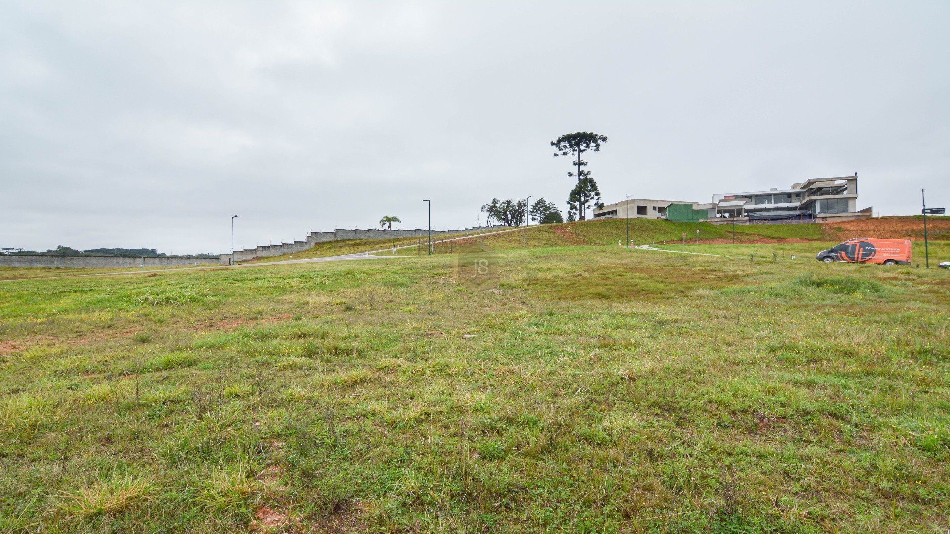 TERRENO EM CONDOMÍNIO PRÓXIMO AO PARQUE BARIGUI