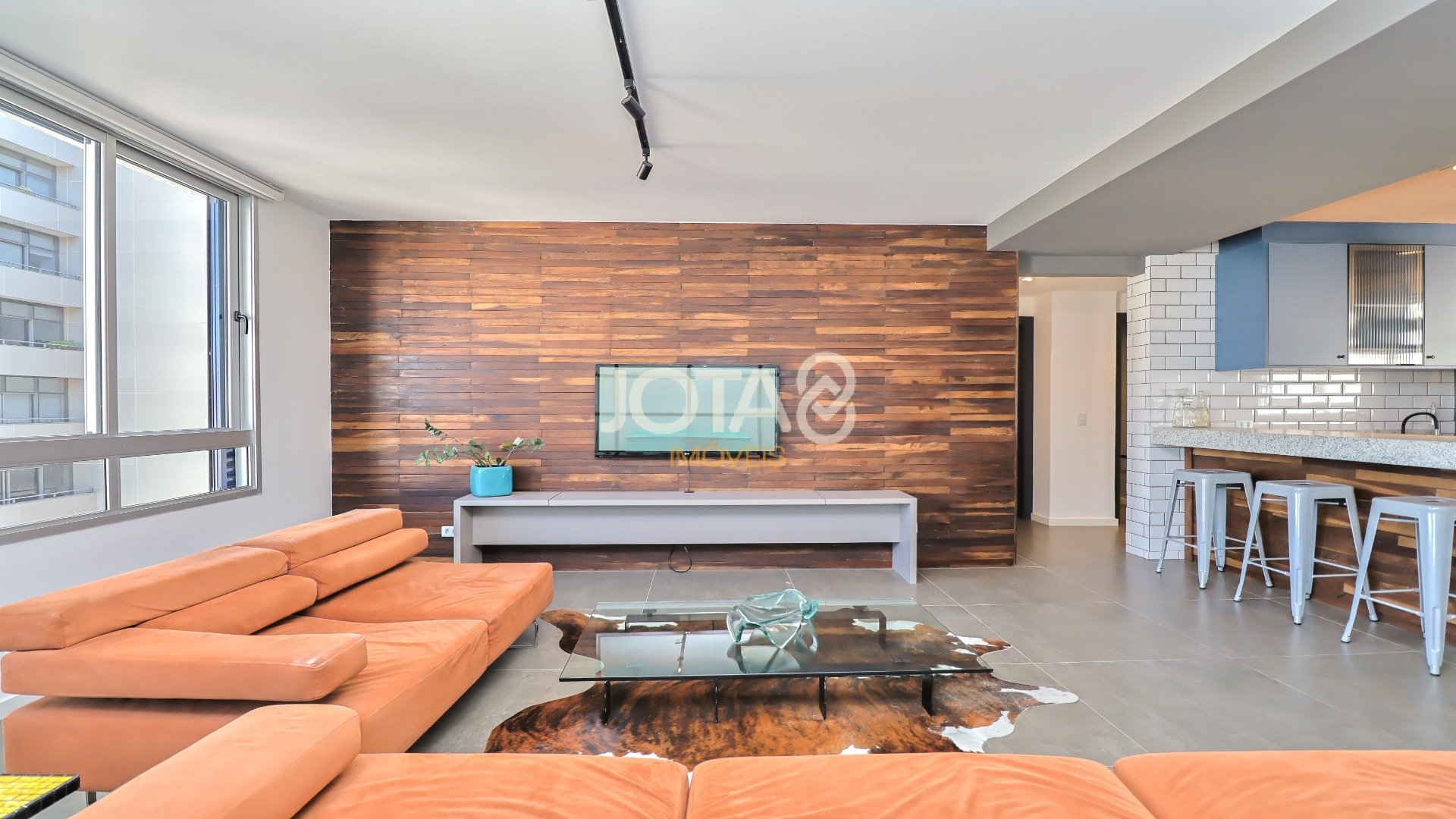 APARTAMENTO REFORMADO, MOBILIADO E DECORADO!