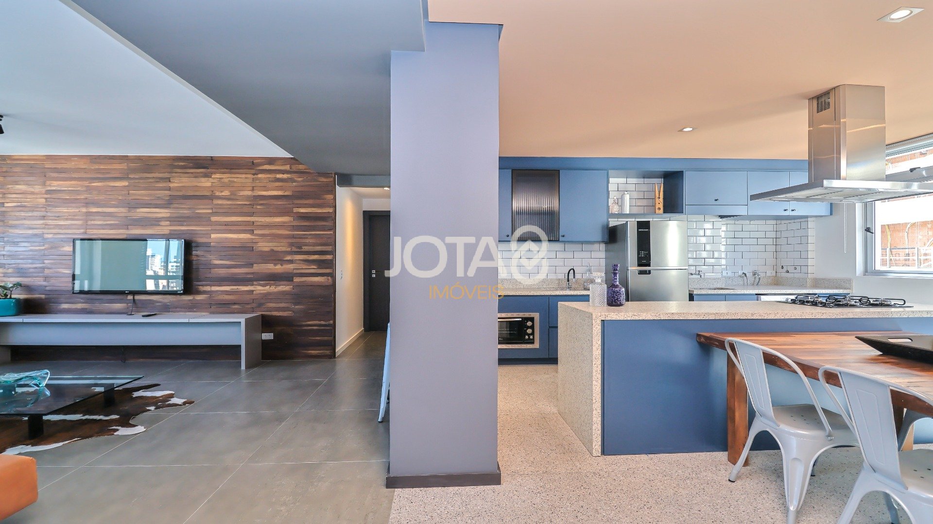 APARTAMENTO REFORMADO, MOBILIADO E DECORADO!