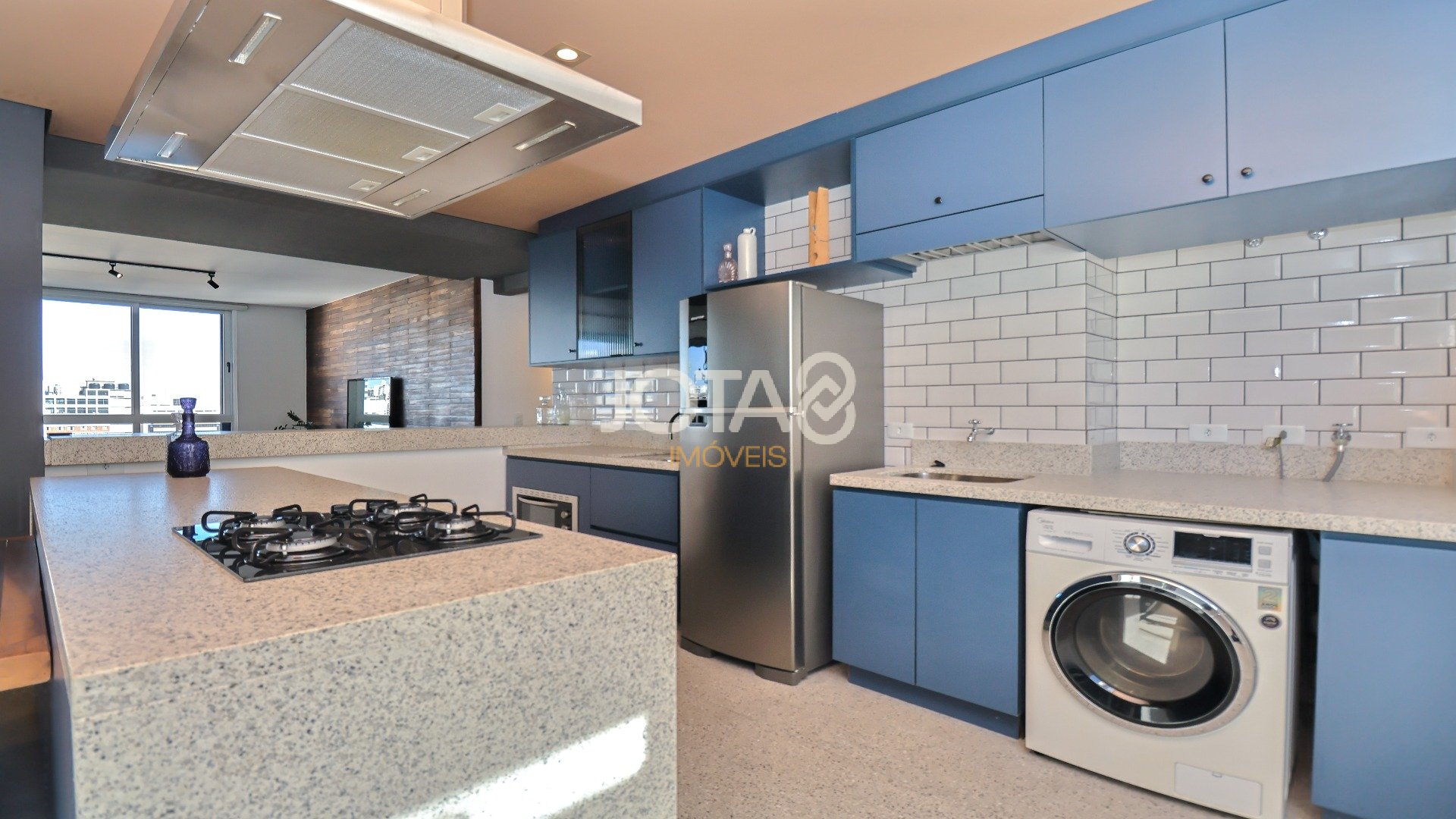 APARTAMENTO REFORMADO, MOBILIADO E DECORADO!