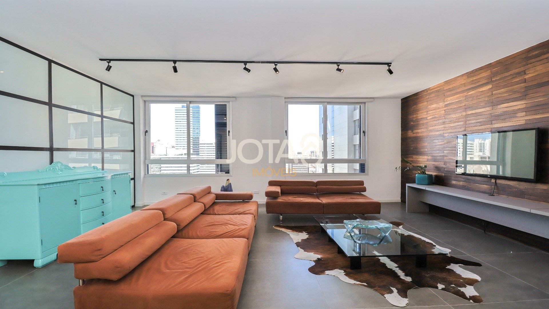 APARTAMENTO REFORMADO, MOBILIADO E DECORADO!