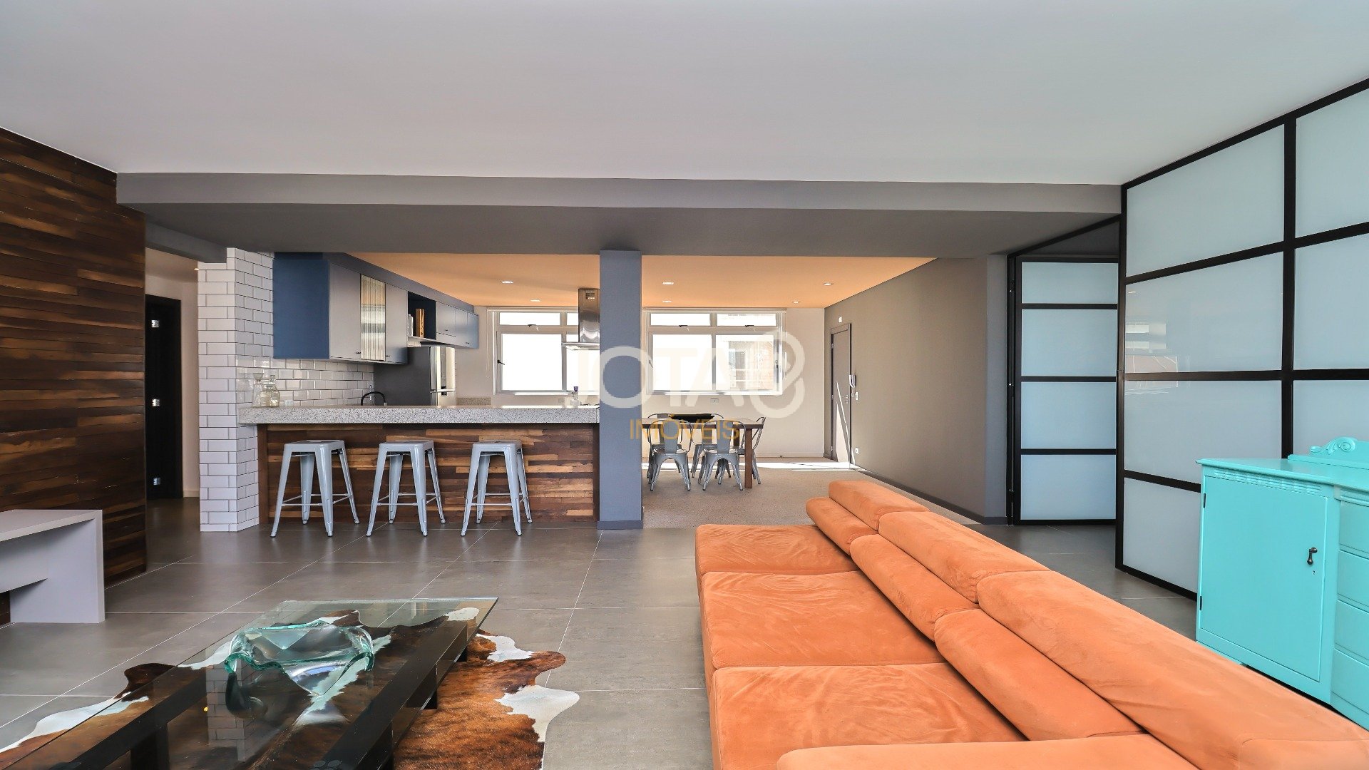APARTAMENTO REFORMADO, MOBILIADO E DECORADO!