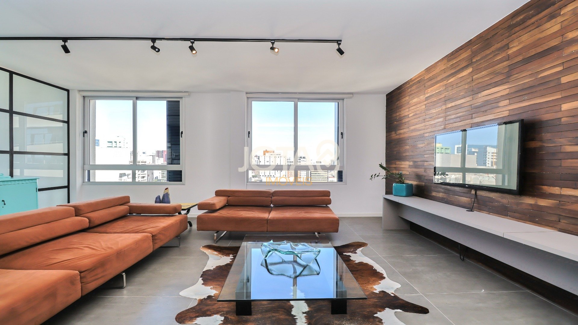 APARTAMENTO REFORMADO, MOBILIADO E DECORADO!