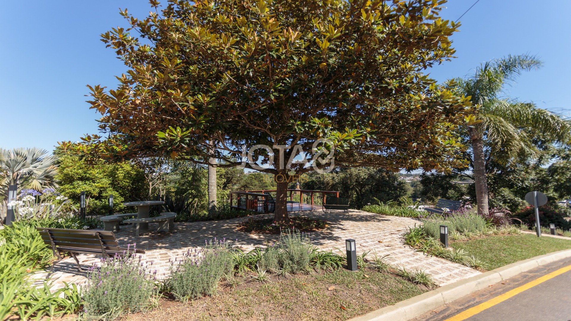 TERRENO COM VISTA ESPECULAR EM COND. AO LADO DO PARQUE TINGUI