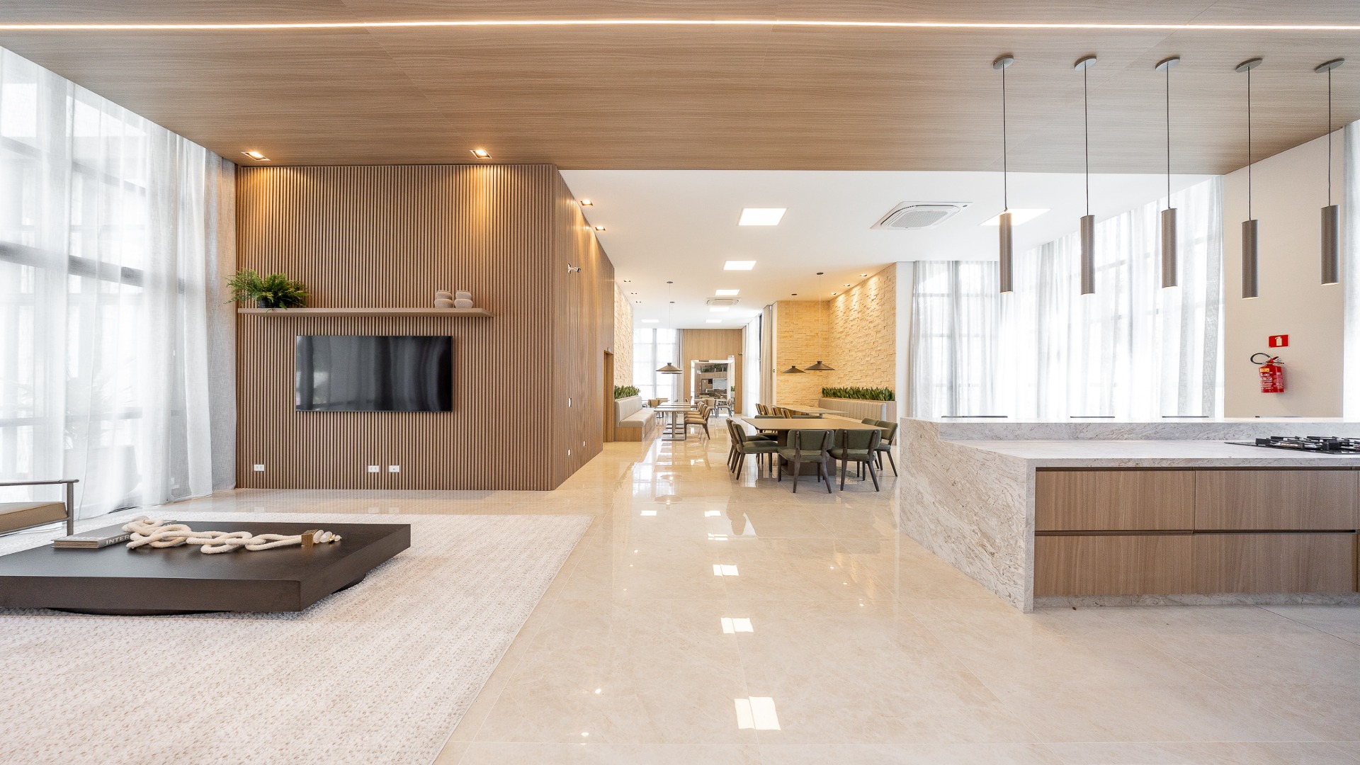 APARTAMENTO COM 2 SUÍTES NO BIGORRILHO