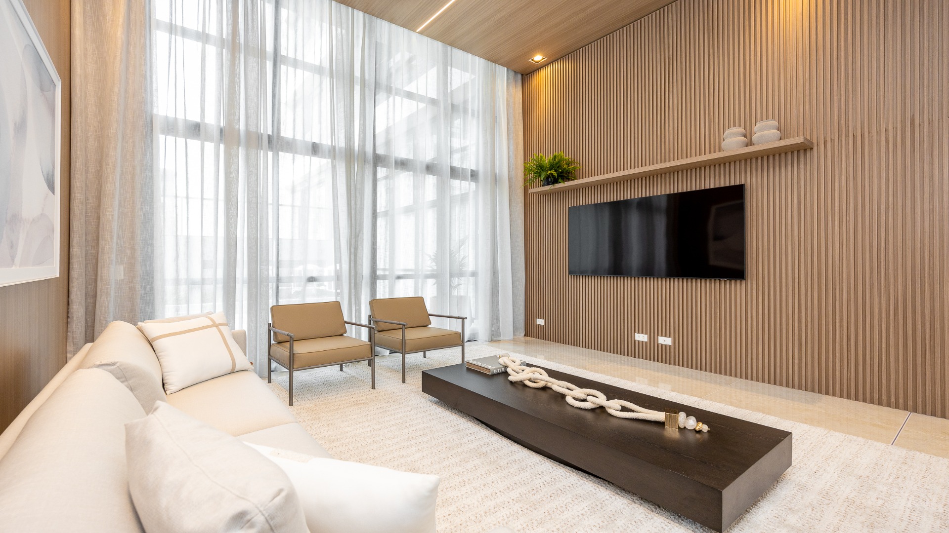 APARTAMENTO COM 2 SUÍTES NO BIGORRILHO