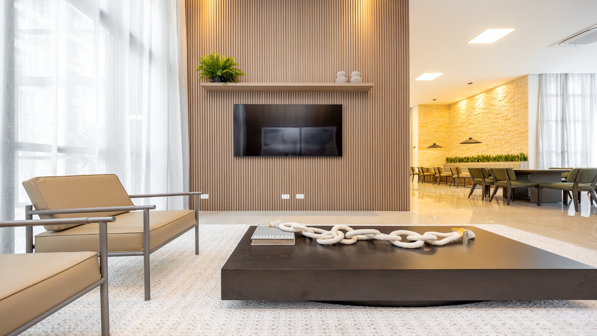 APARTAMENTO COM 2 SUÍTES NO BIGORRILHO