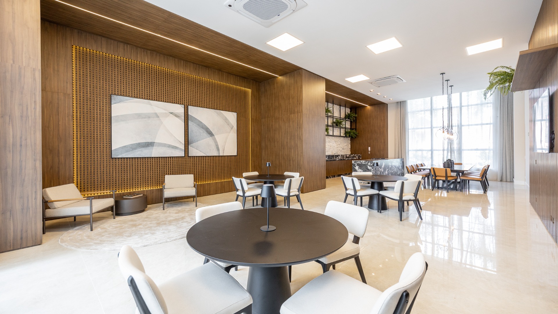 APARTAMENTO COM 2 SUÍTES NO BIGORRILHO