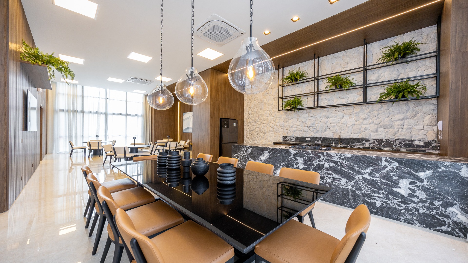 APARTAMENTO COM 2 SUÍTES NO BIGORRILHO