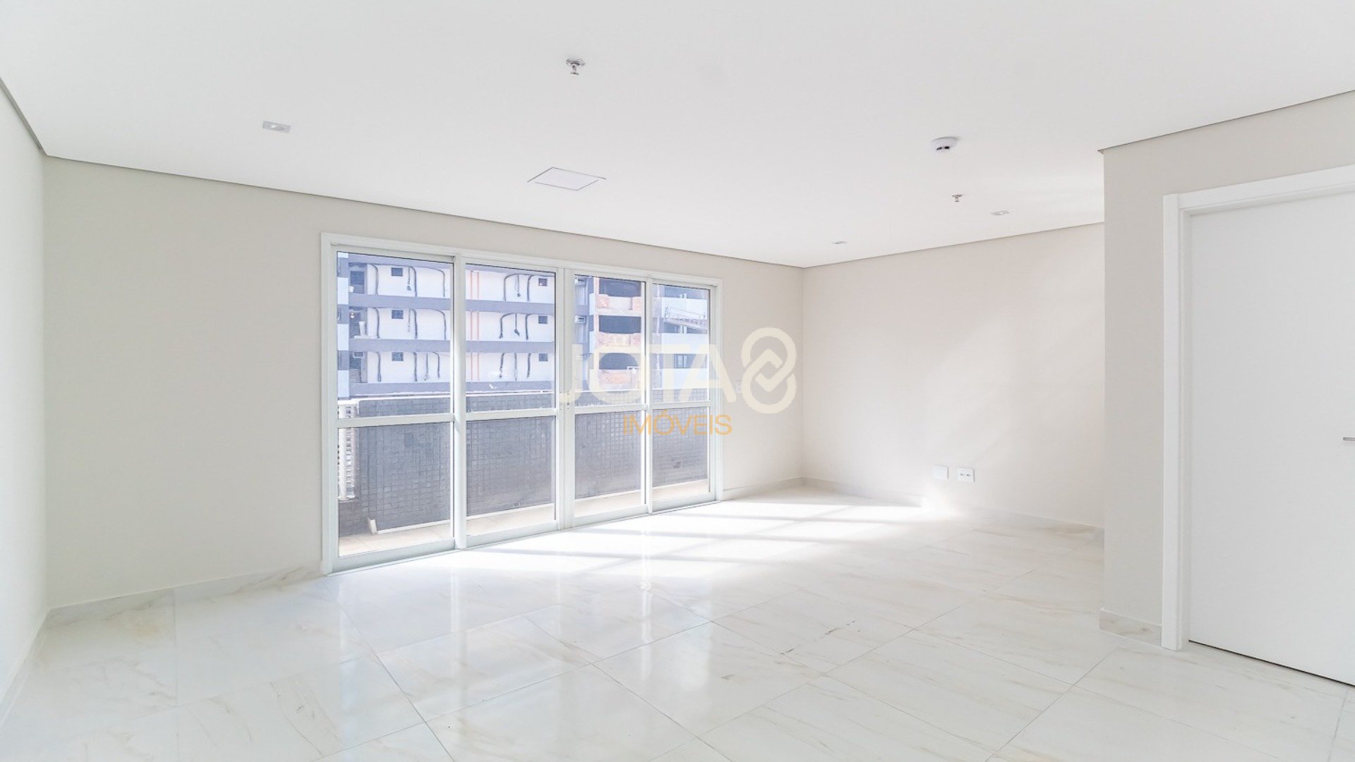 SALA COMERCIAL NO INSPIRA BUSINESS - JOTA8 IMÓVEIS