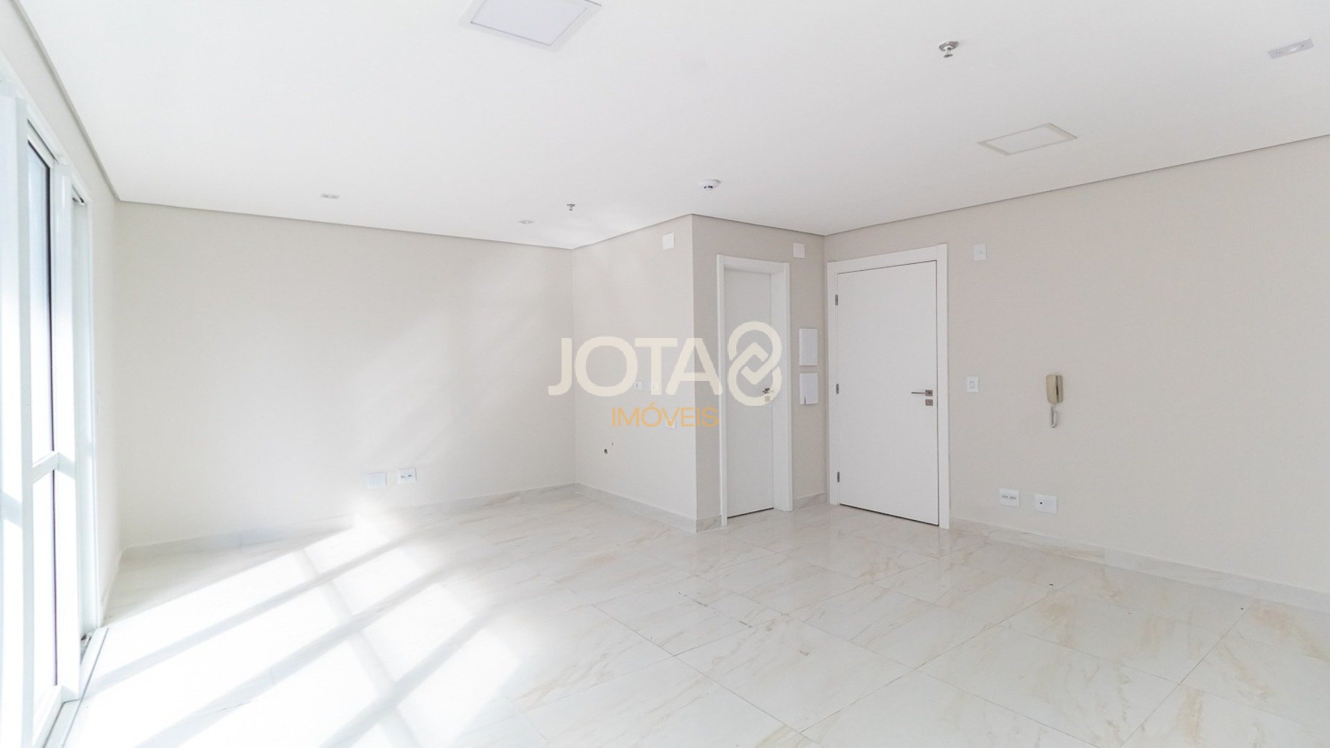 SALA COMERCIAL NO INSPIRA BUSINESS - JOTA8 IMÓVEIS