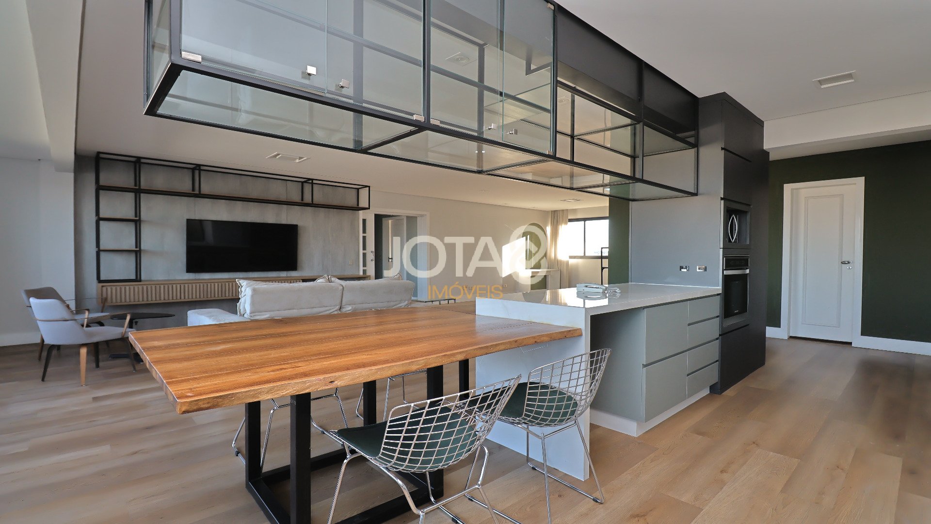 LINDO APARTAMENTO MOBILIADO