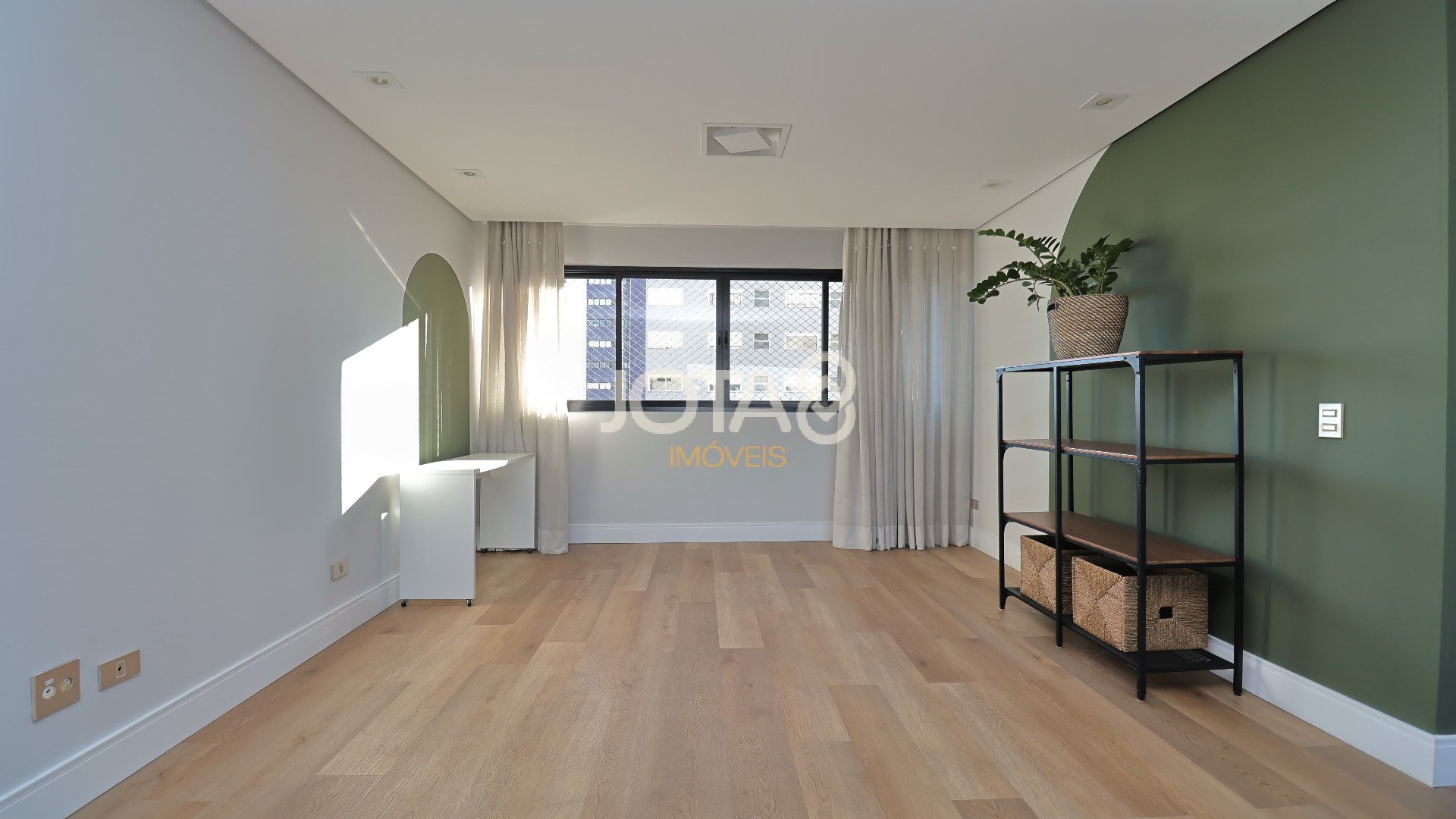 LINDO APARTAMENTO MOBILIADO