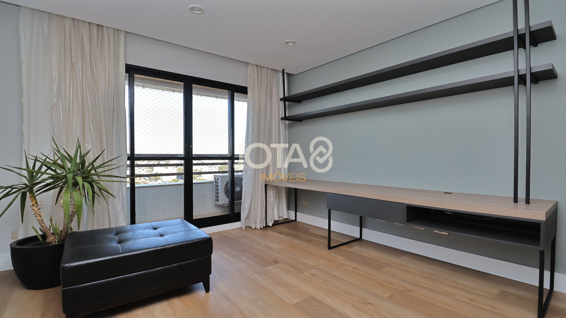 LINDO APARTAMENTO MOBILIADO