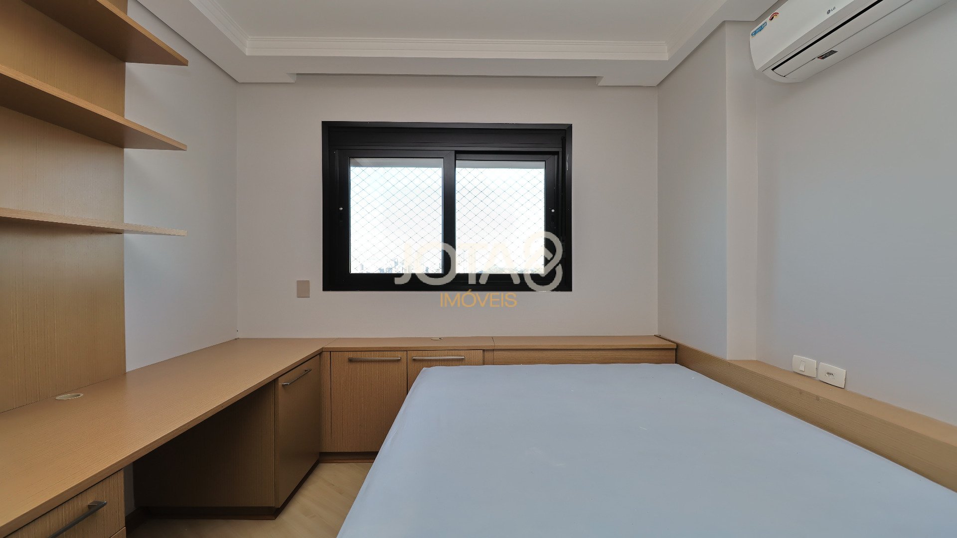 LINDO APARTAMENTO MOBILIADO