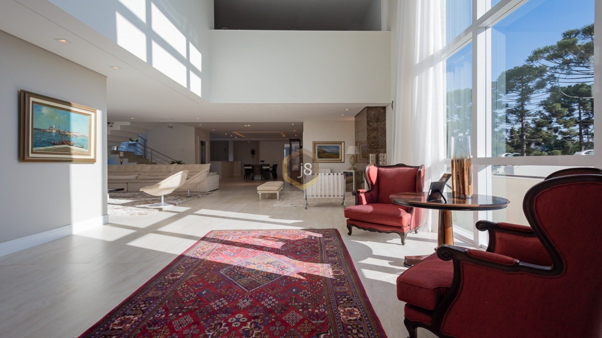 CASA EM CONDOMÍNIO COM ARQUITETURA CONTEMPORÂNEA