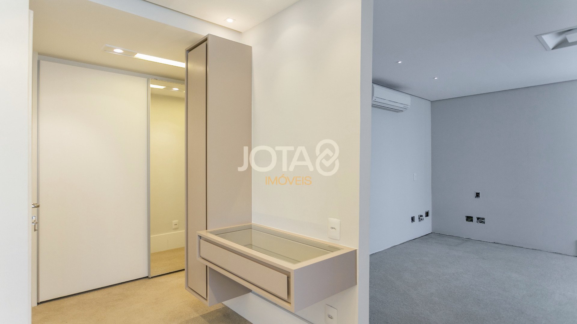 APARTAMENTO EM CONDOMÍNIO CLUBE NO BIGORRILHO