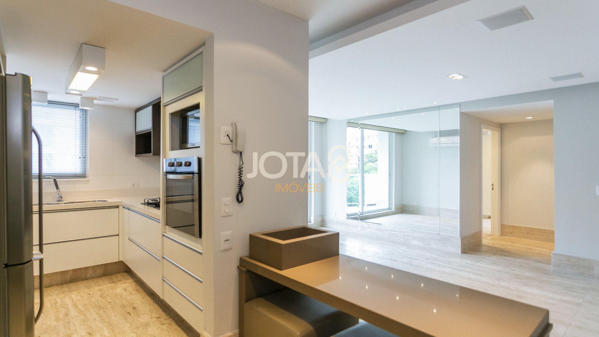 APARTAMENTO EM CONDOMÍNIO CLUBE NO BIGORRILHO