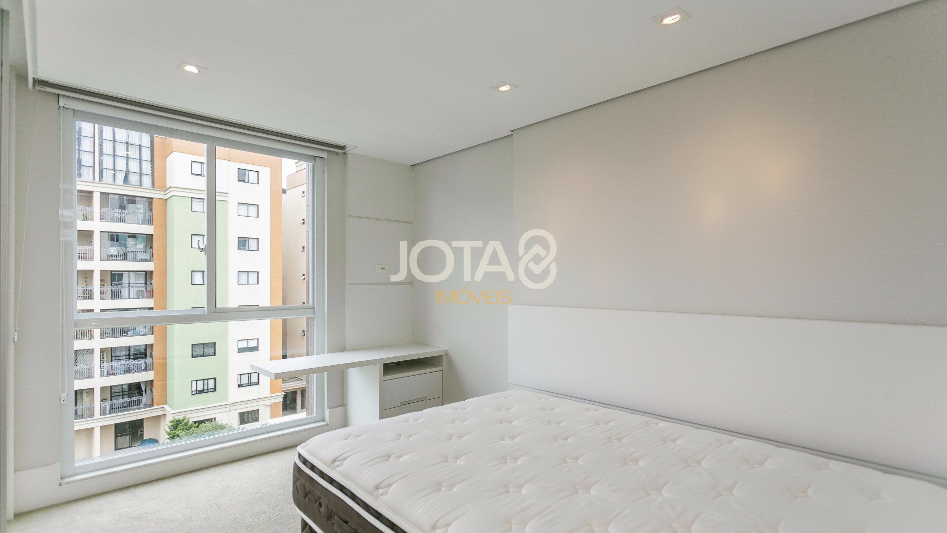 APARTAMENTO EM CONDOMÍNIO CLUBE NO BIGORRILHO