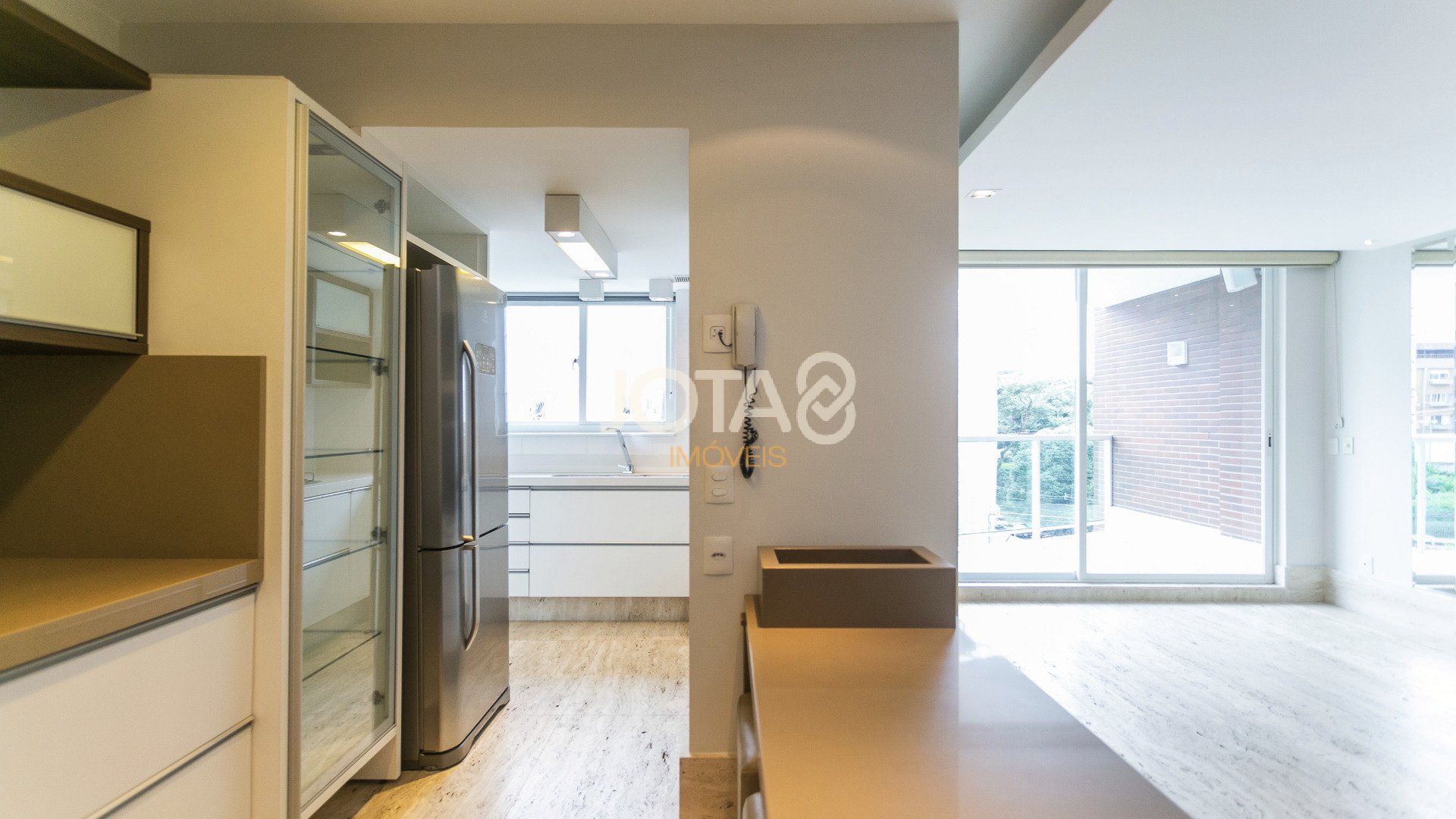 APARTAMENTO EM CONDOMÍNIO CLUBE NO BIGORRILHO