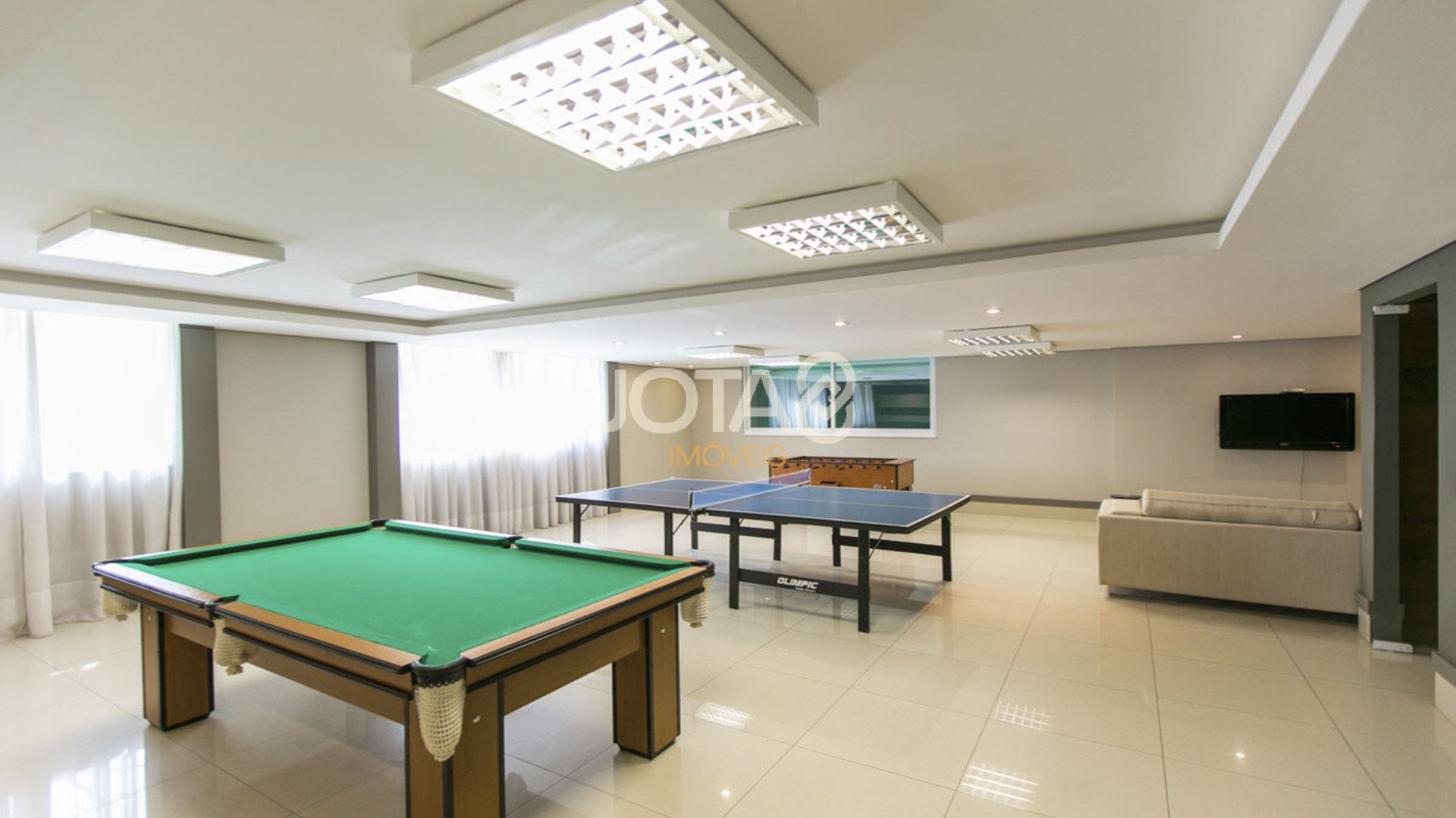 APARTAMENTO EM CONDOMÍNIO CLUBE NO BIGORRILHO