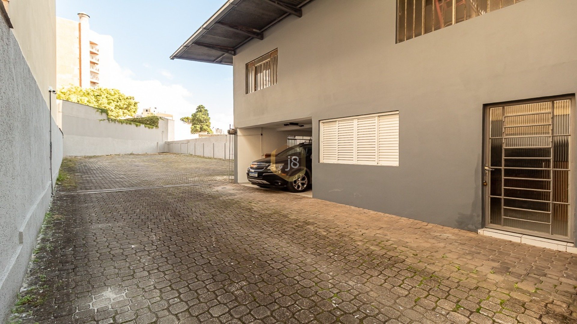 CASA COMERCIAL COM EXCELENTE LOCALIZAÇÃO