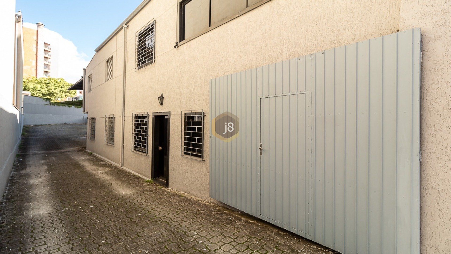 CASA COMERCIAL COM EXCELENTE LOCALIZAÇÃO