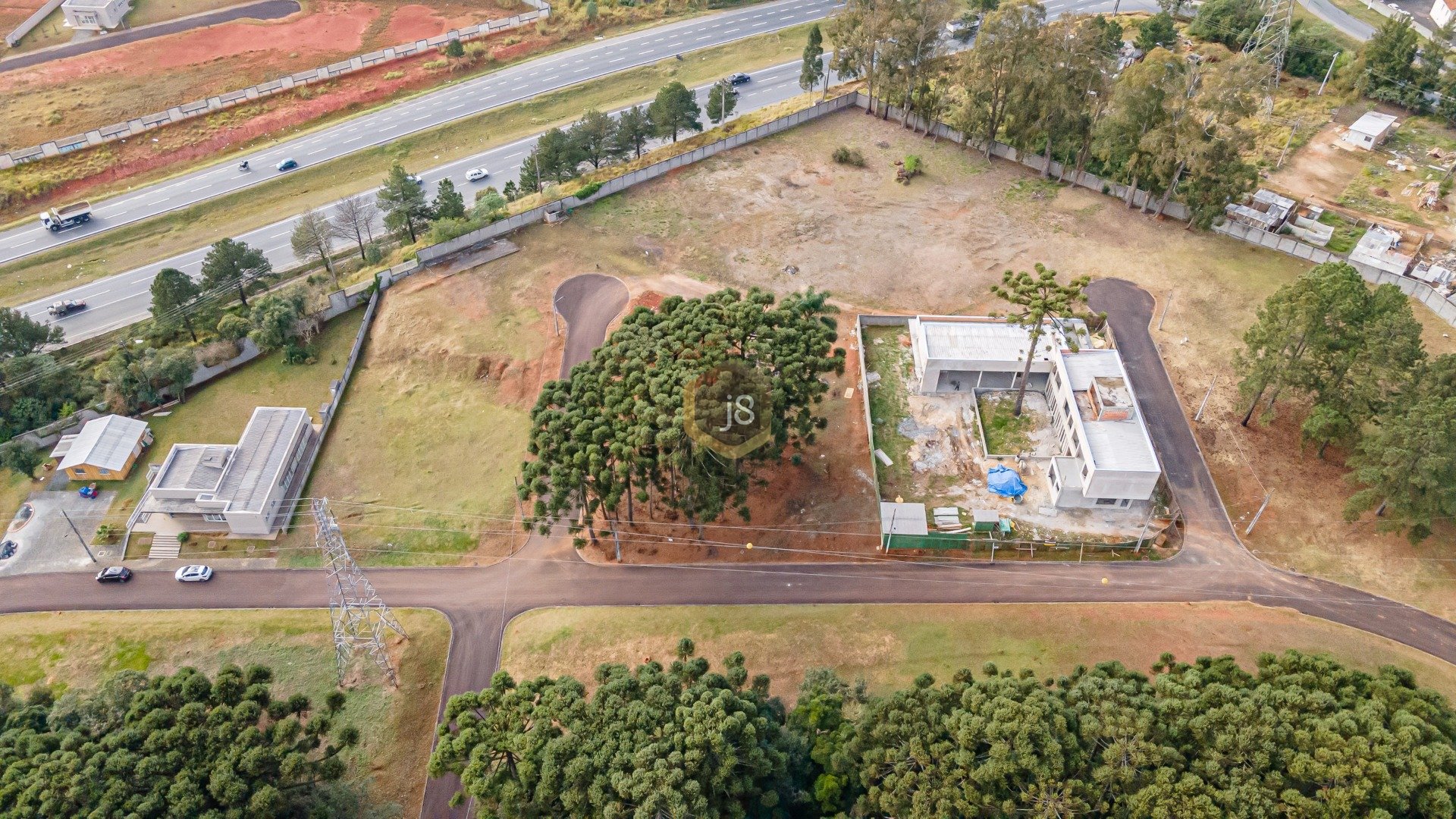 TERRENO EM CONDOMÍNIO COM 1.580M² PRIVATIVOS