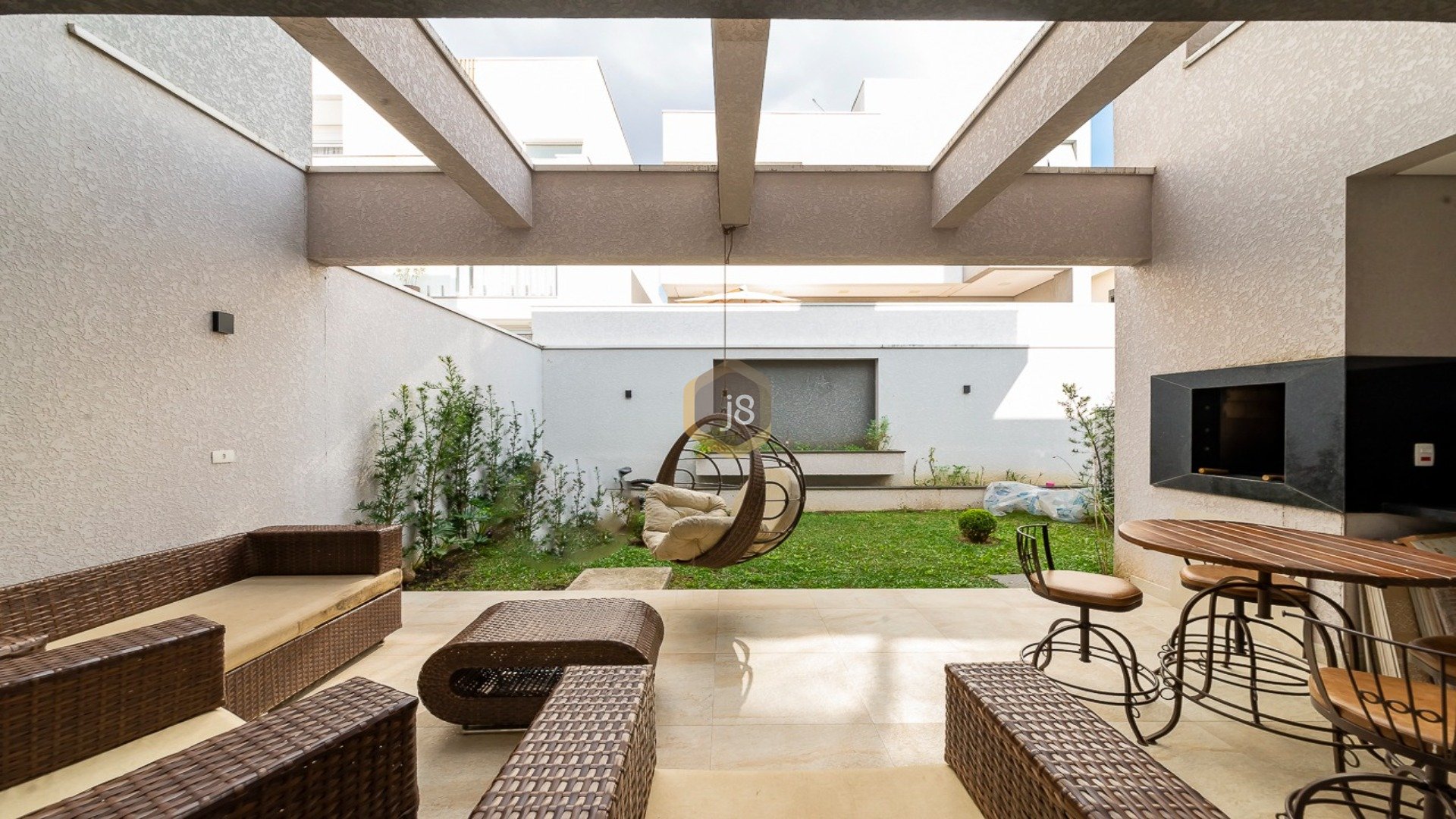 SOFISTICAÇÃO E CONFORTO, CASA 100% MOBILIADA