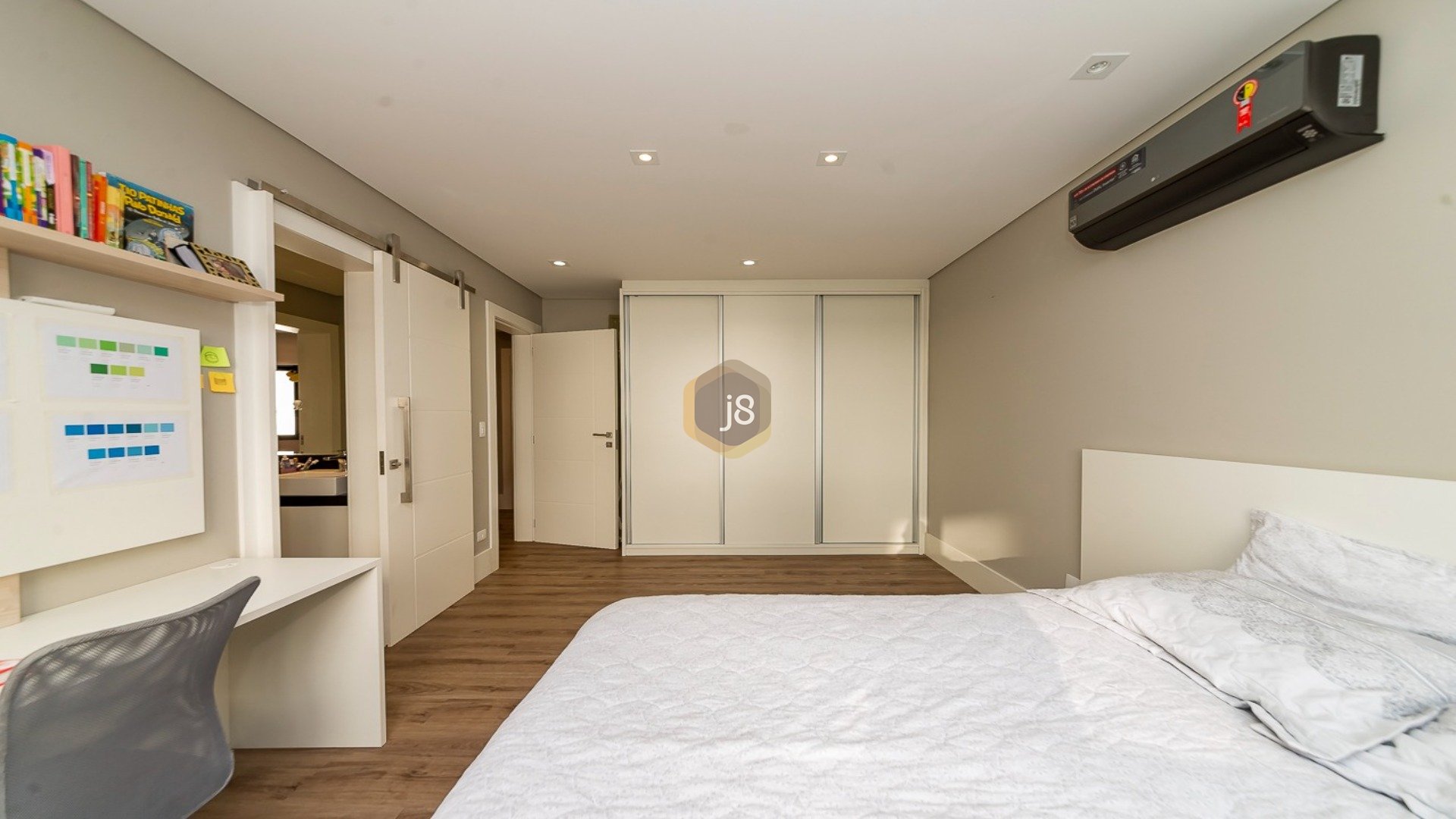 SOFISTICAÇÃO E CONFORTO, CASA 100% MOBILIADA
