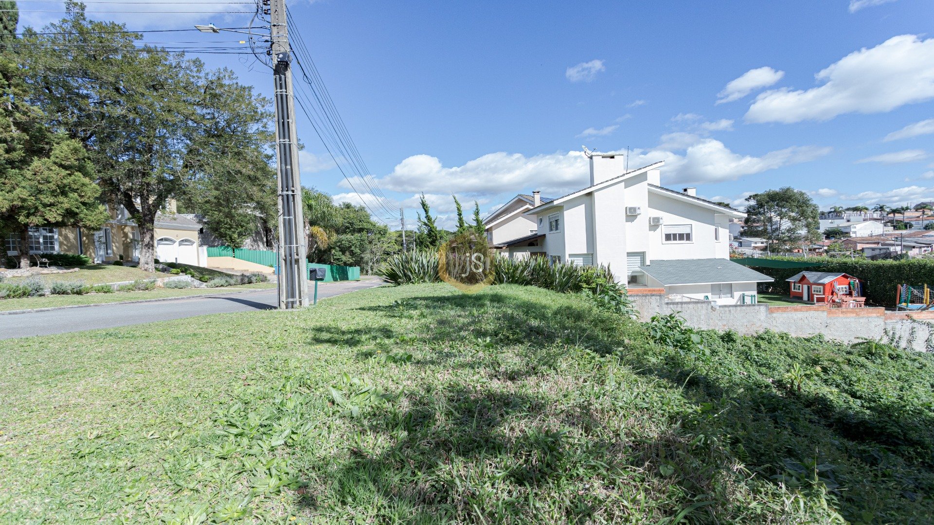 TERRENO EM CONDOMÍNIO NO CAMPO COMPRIDO