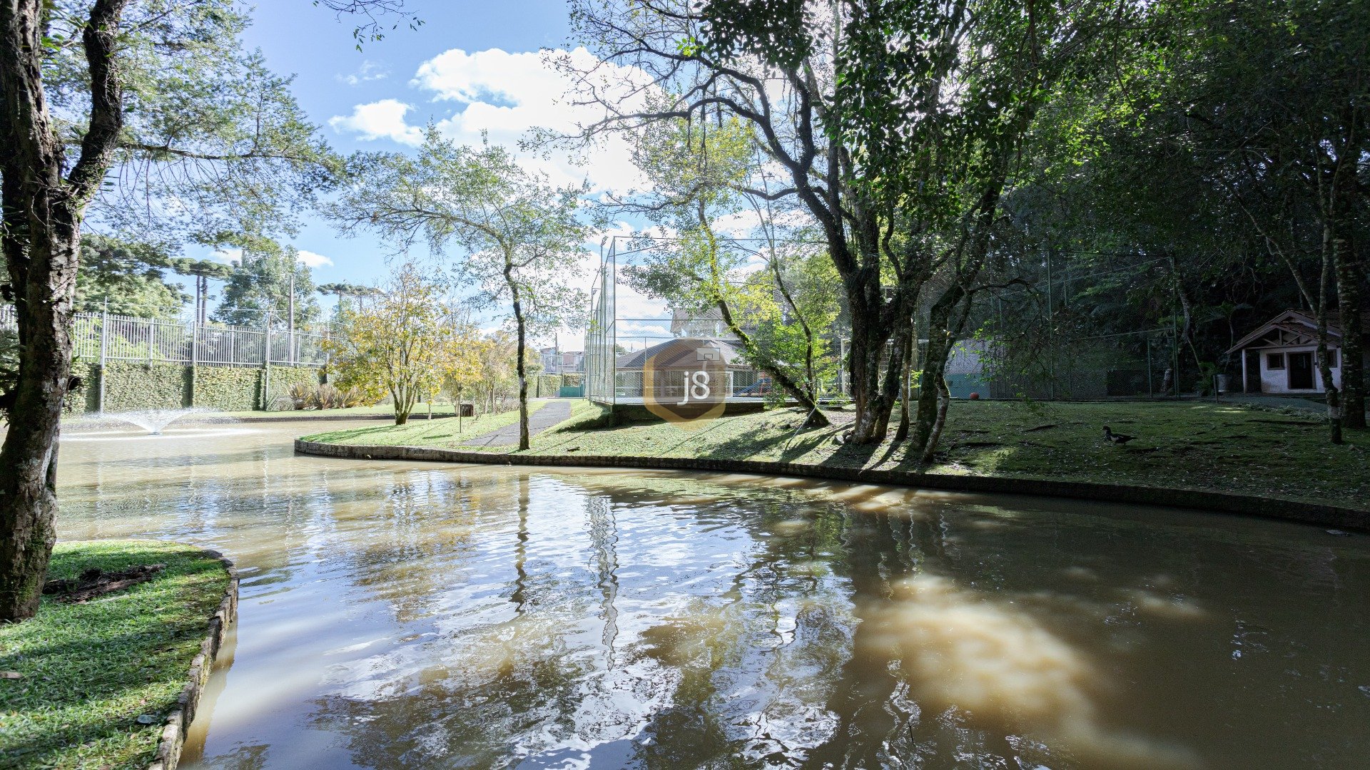 TERRENO EM CONDOMÍNIO NO CAMPO COMPRIDO