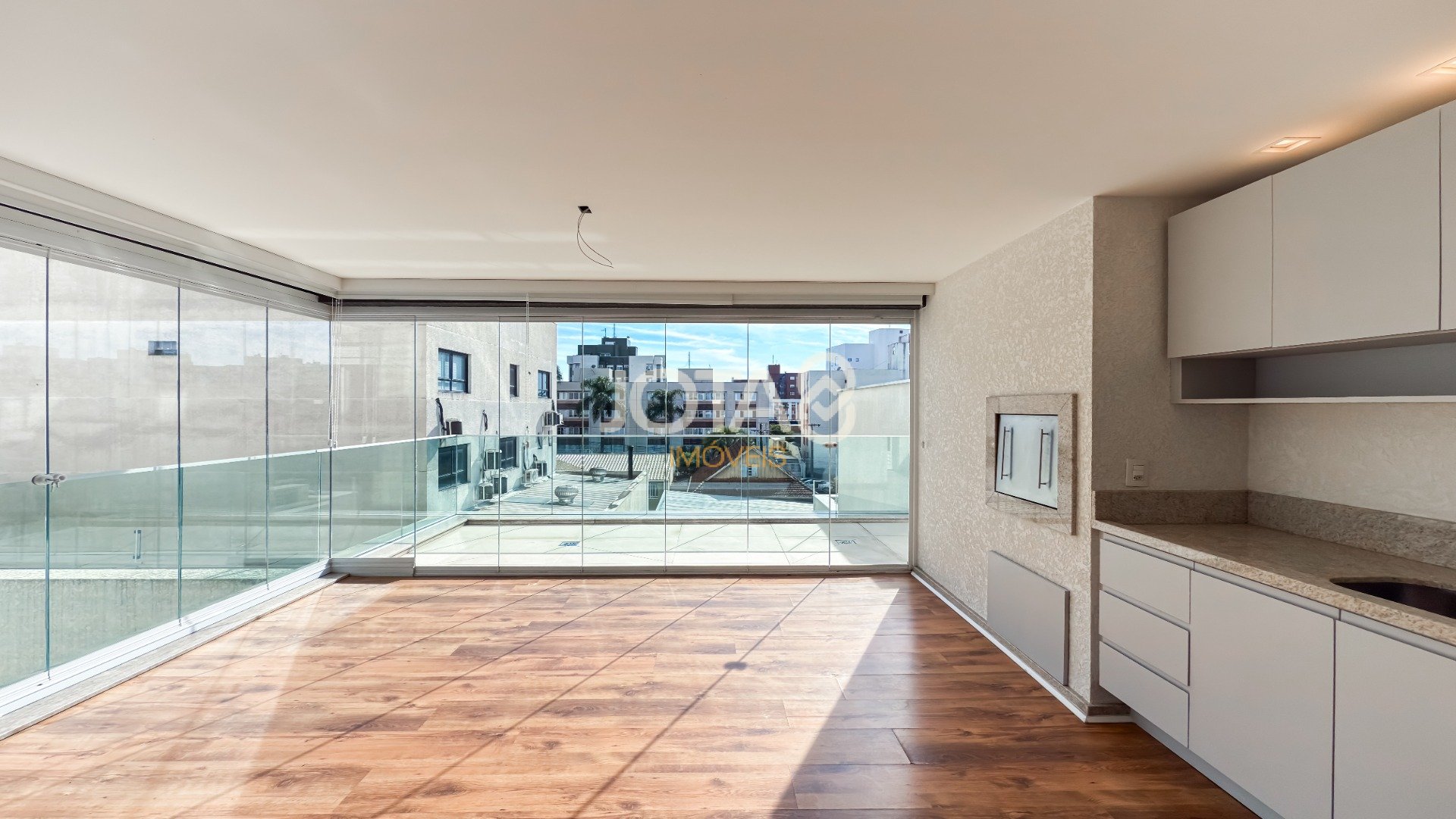 APARTAMENTO 3 QUARTOS, 4 VAGAS NO MELHOR DO AHÚ