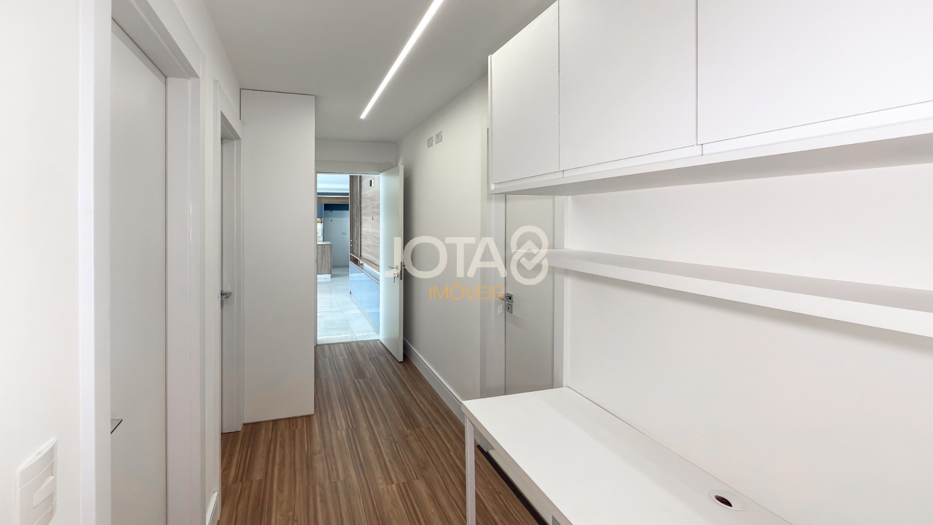 APARTAMENTO 3 QUARTOS, 4 VAGAS NO MELHOR DO AHÚ