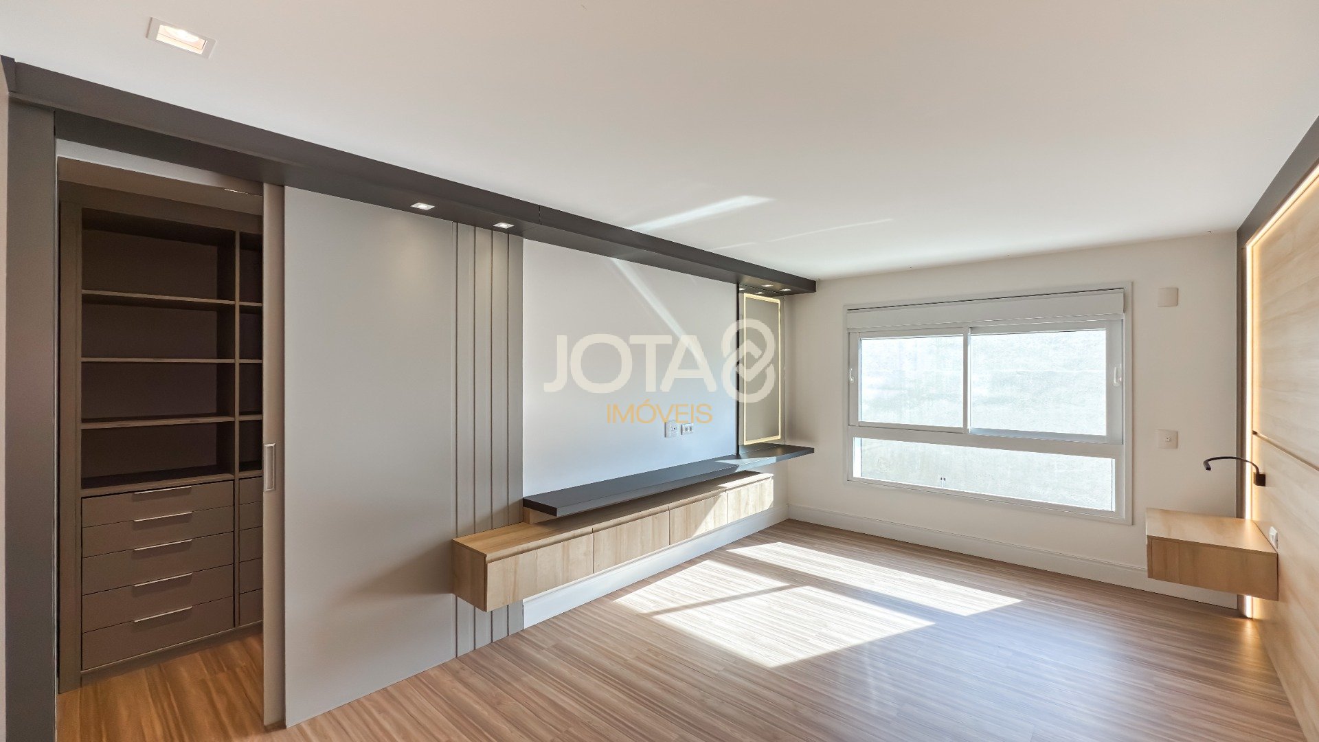 APARTAMENTO 3 QUARTOS, 4 VAGAS NO MELHOR DO AHÚ