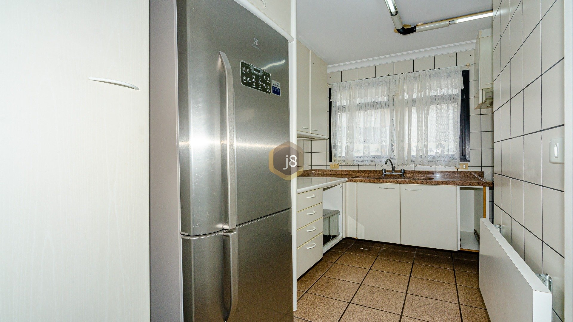 APARTAMENTO DE 3 QUARTOS 2 VAGAS NO CHAMPAGNAT