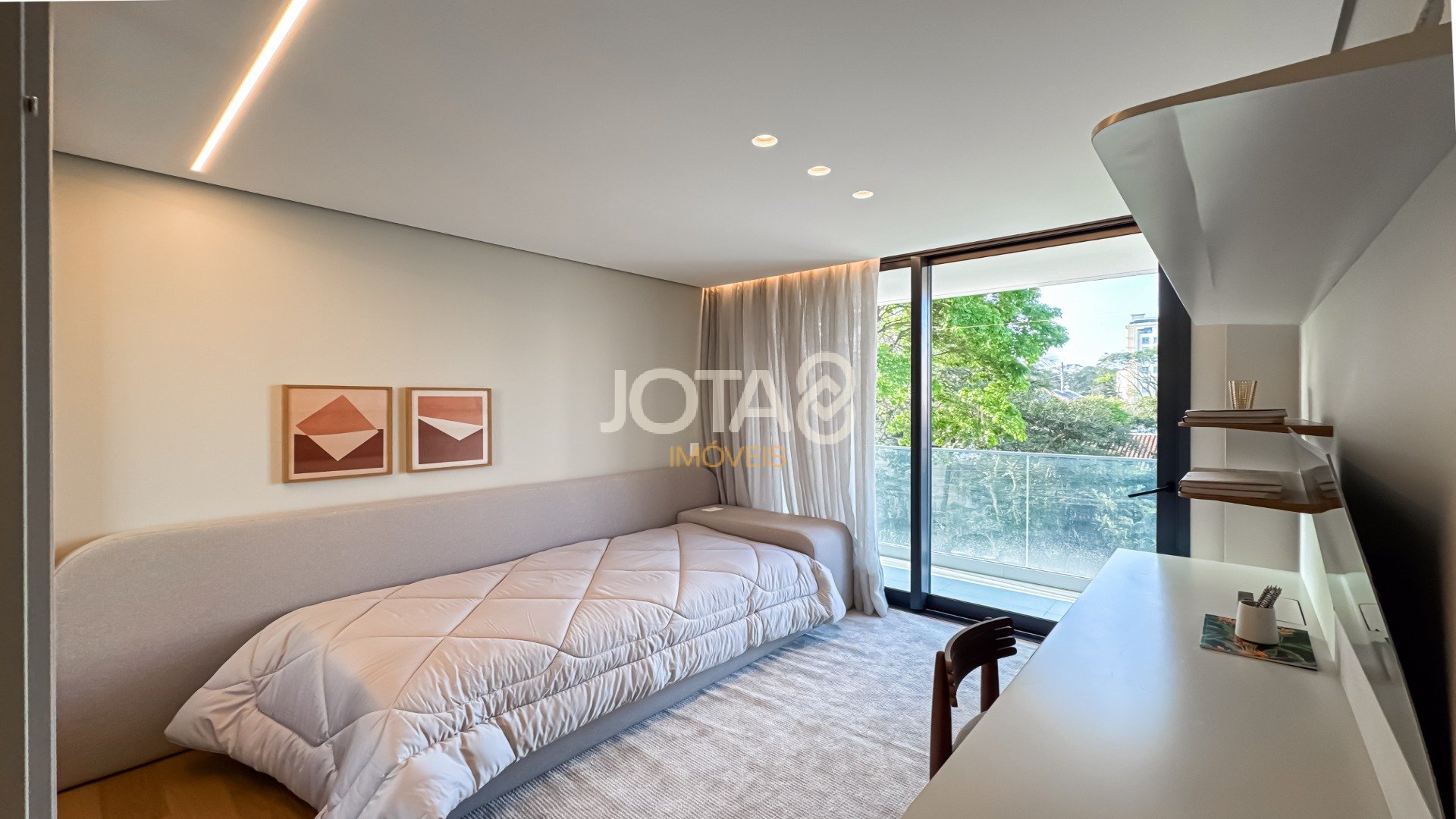 APARTAMENTO DECORADO COM 3 SUÍTES PERTO DO GRACIOSA!