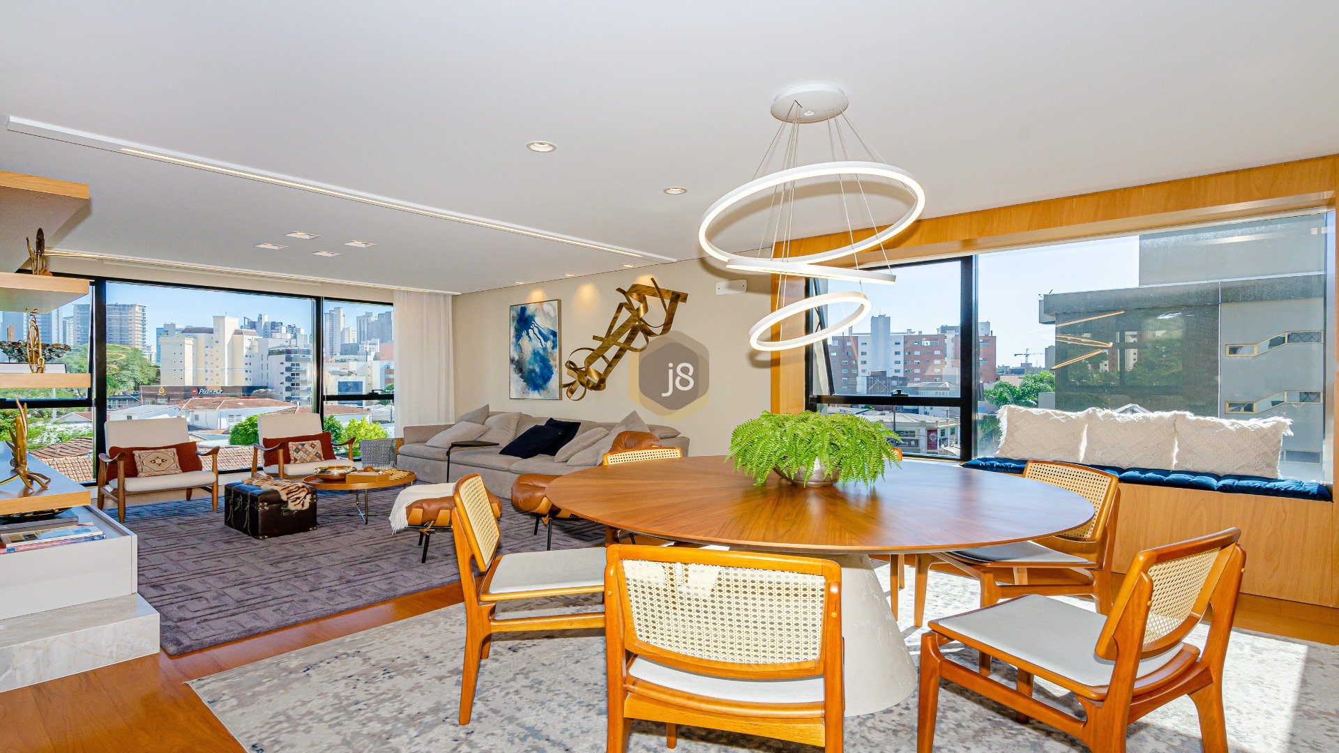 DUPLEX DE ALTO PADRÃO COM 3 SUÍTES NO ALTO DA GLÓRIA