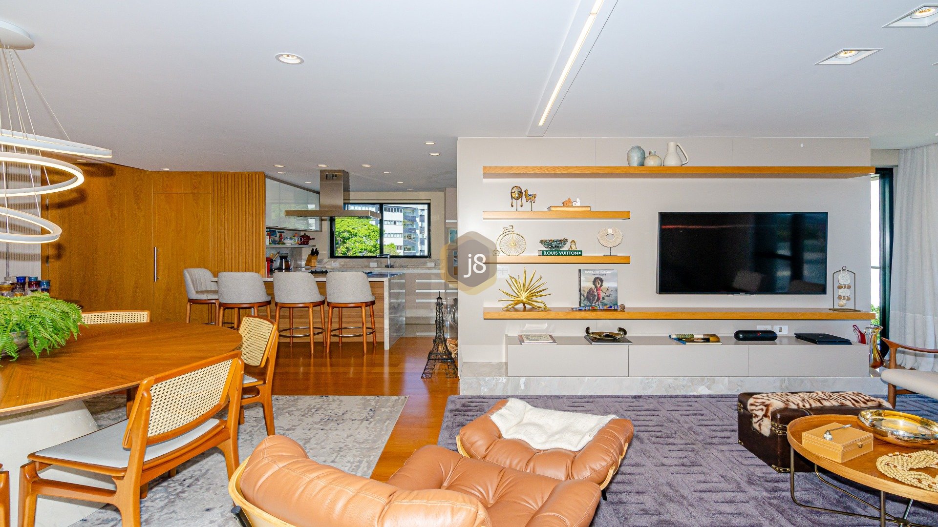 DUPLEX DE ALTO PADRÃO COM 3 SUÍTES NO ALTO DA GLÓRIA