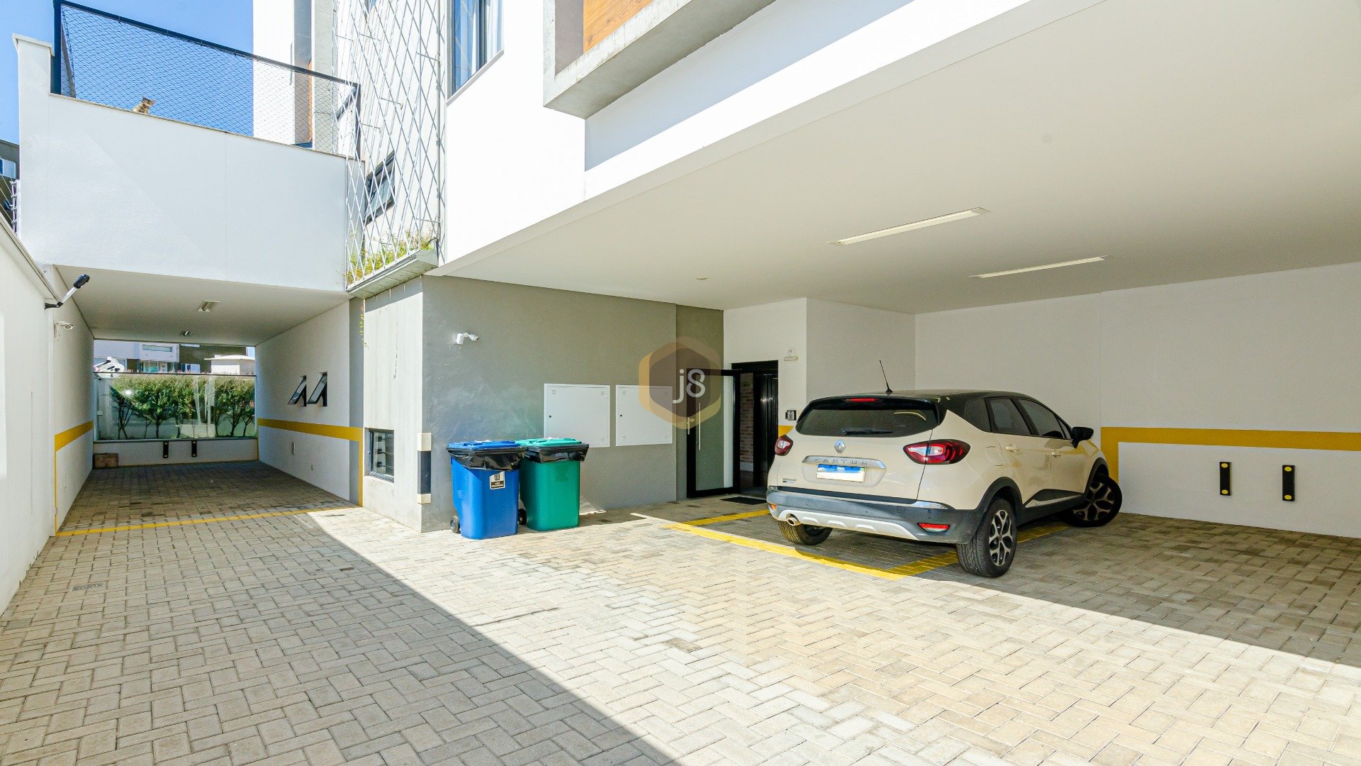 DUPLEX DE ALTO PADRÃO COM 3 SUÍTES NO ALTO DA GLÓRIA